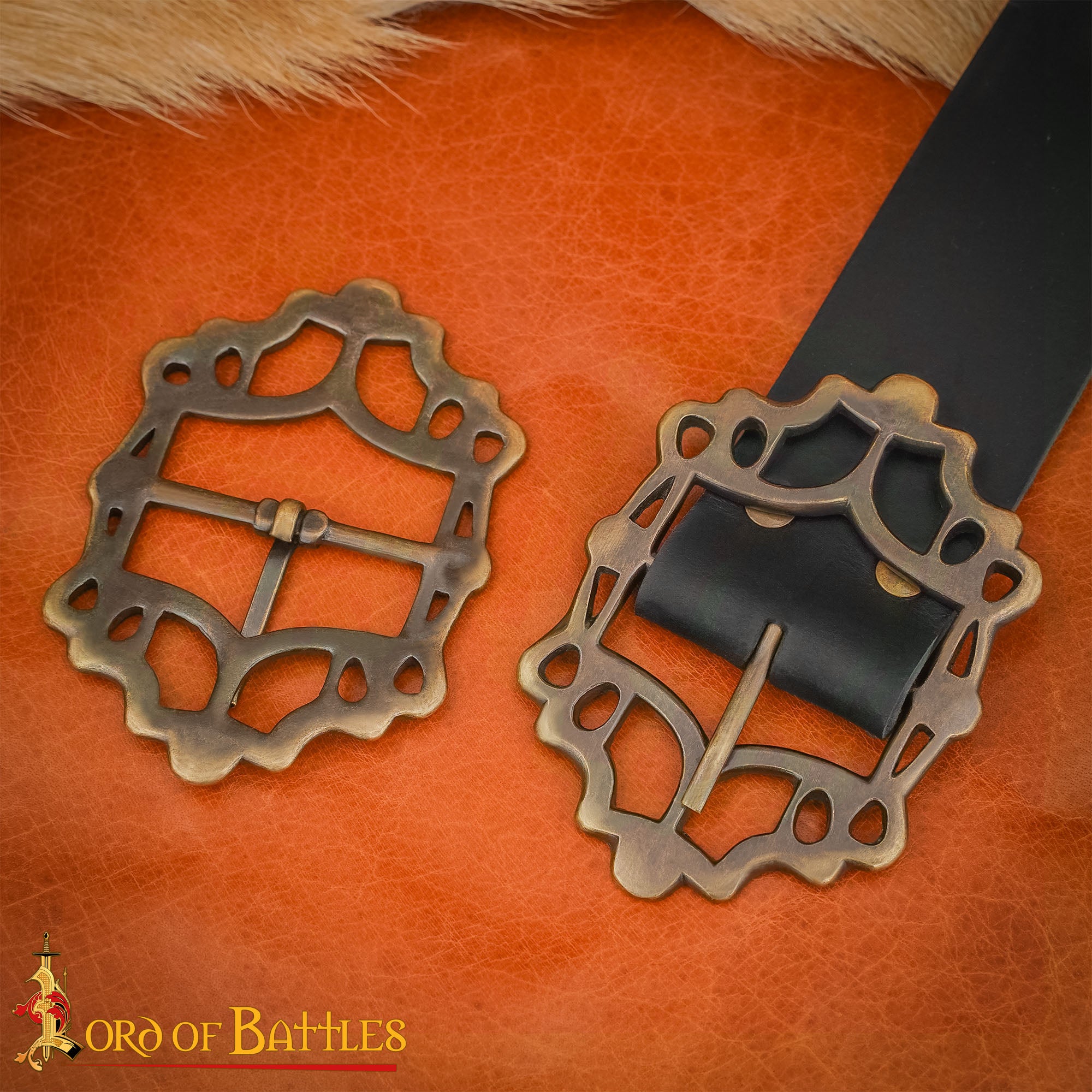 Imagen única de: Cinturón Medieval de Latón Hebilla Gótica - Acabado Latón Antiguo