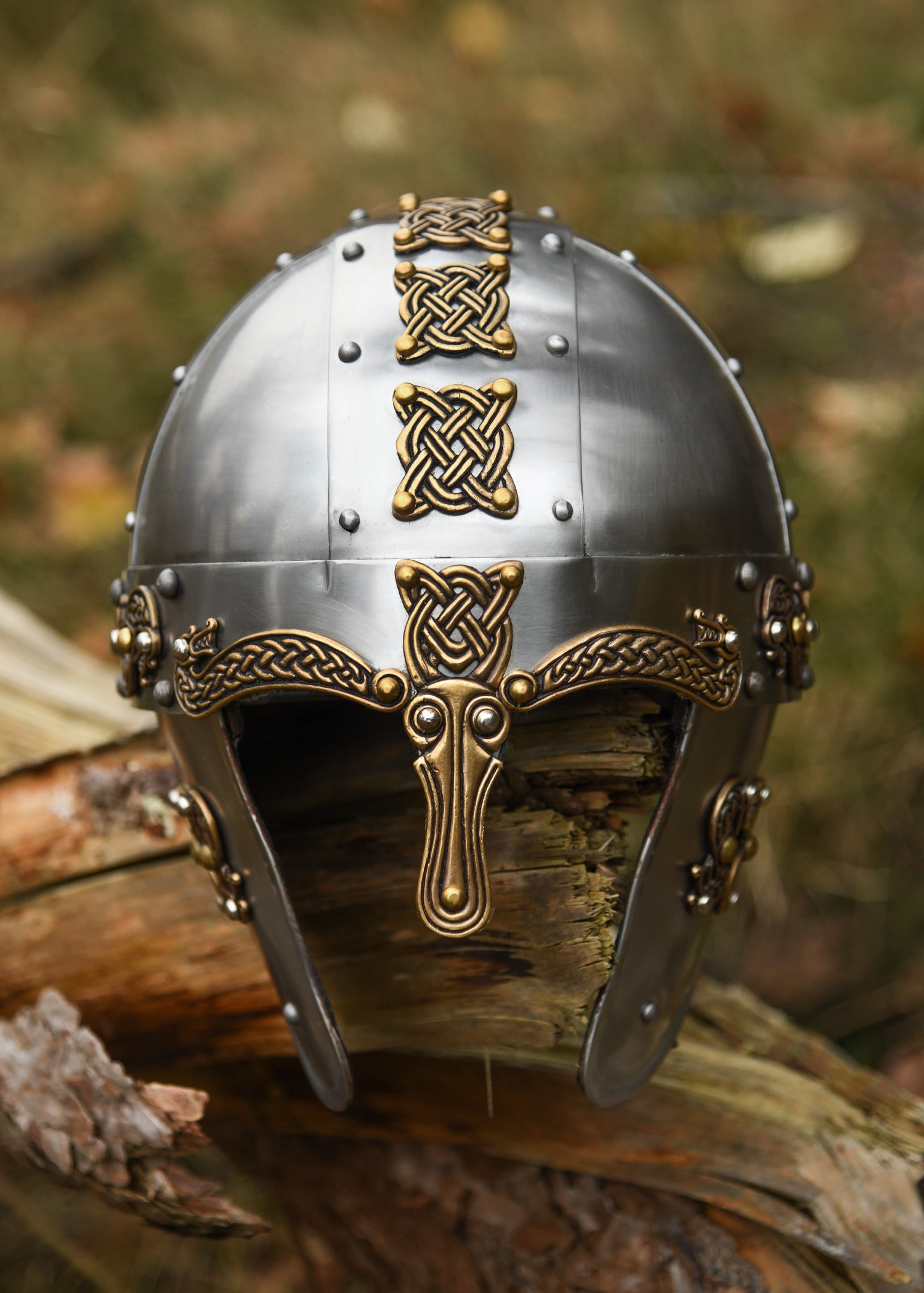 Imagen única de: Casco De Dragón Nórdico Antiguo