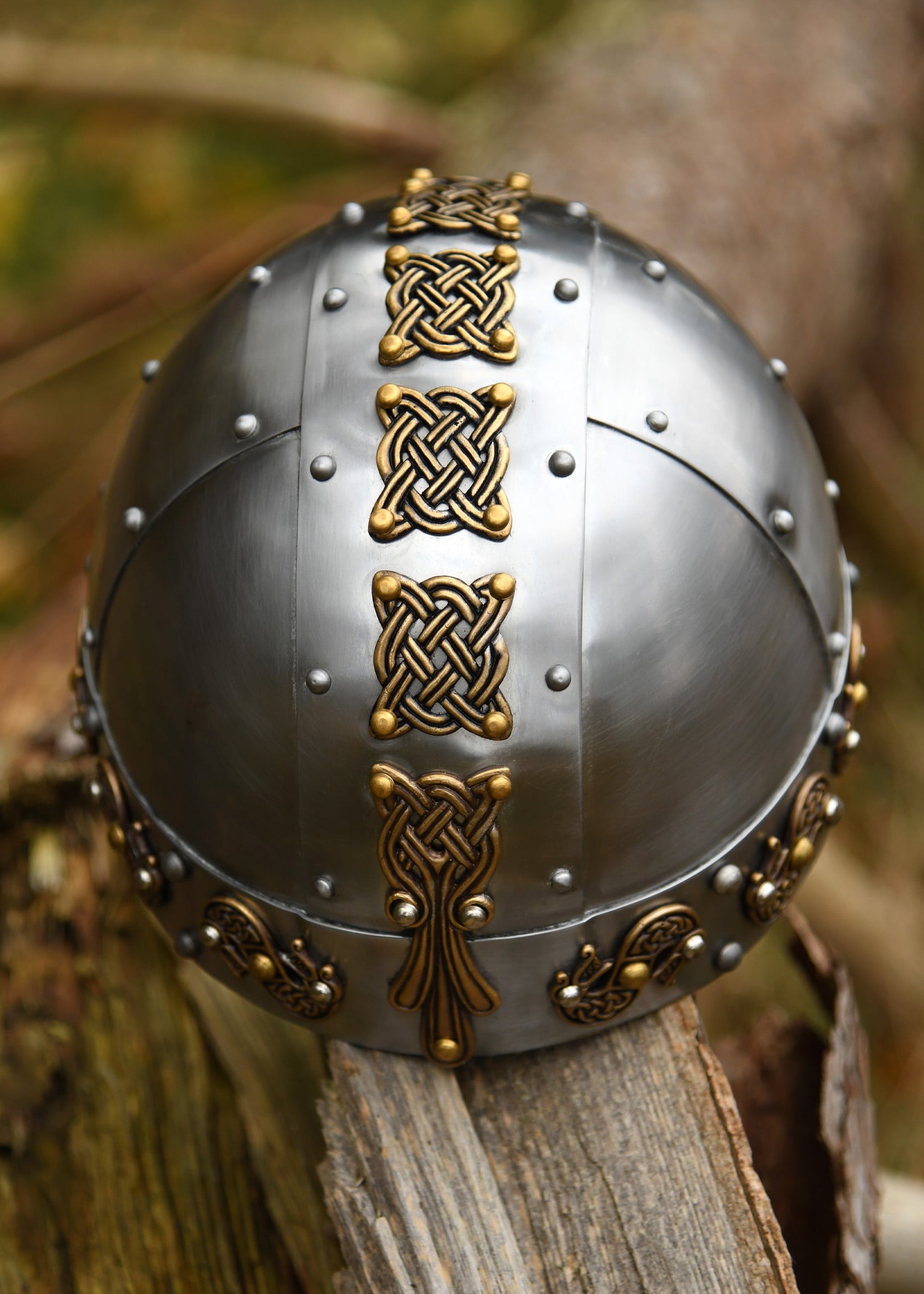 Imagen única de: Casco De Dragón Nórdico Antiguo