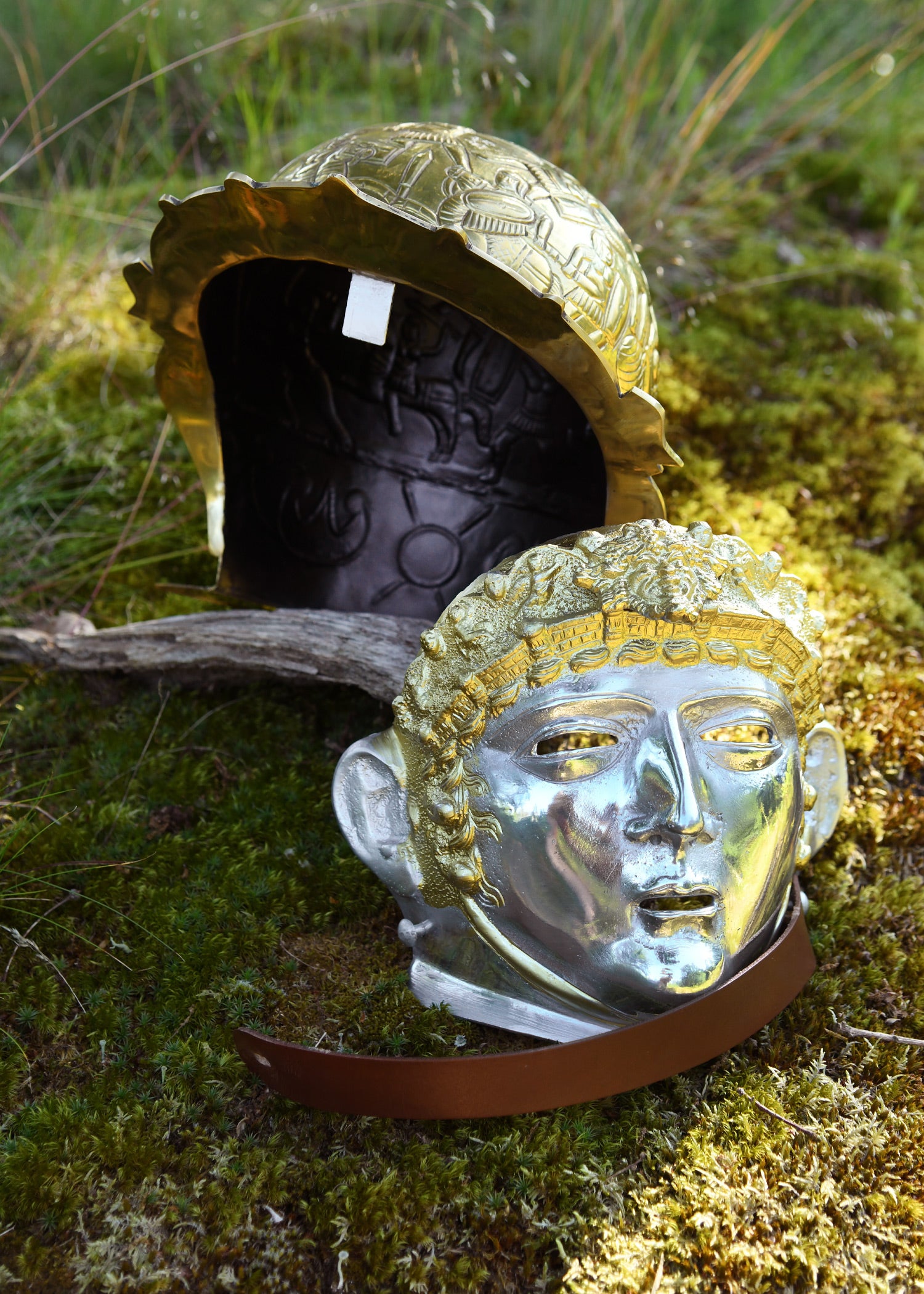 Imagen única de: Casco De Caballería Ribchester, Latón Y Acero.