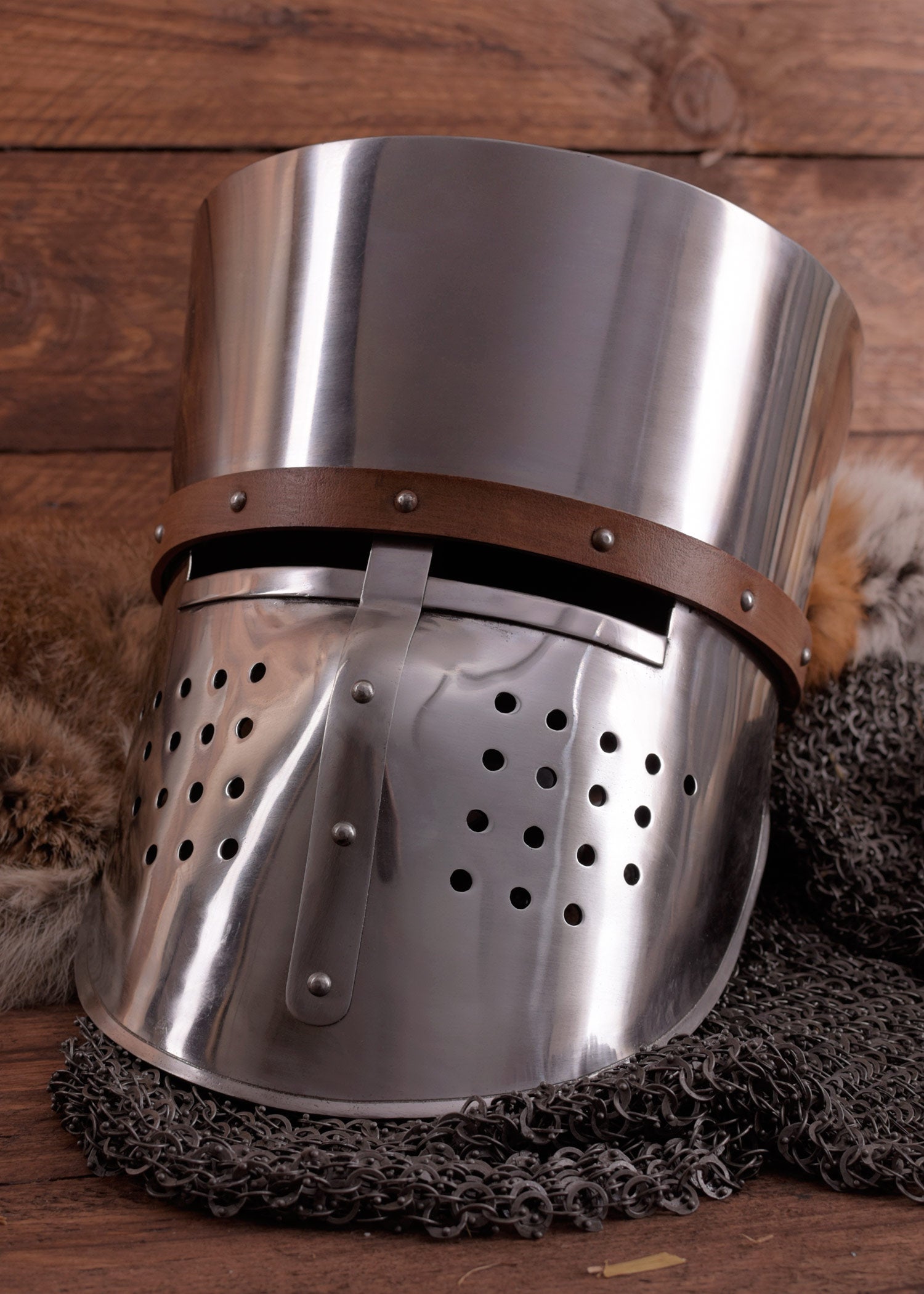 Imagen única de: Casco Superior Cruzado, Ca.1180, Acero De 2 Mm