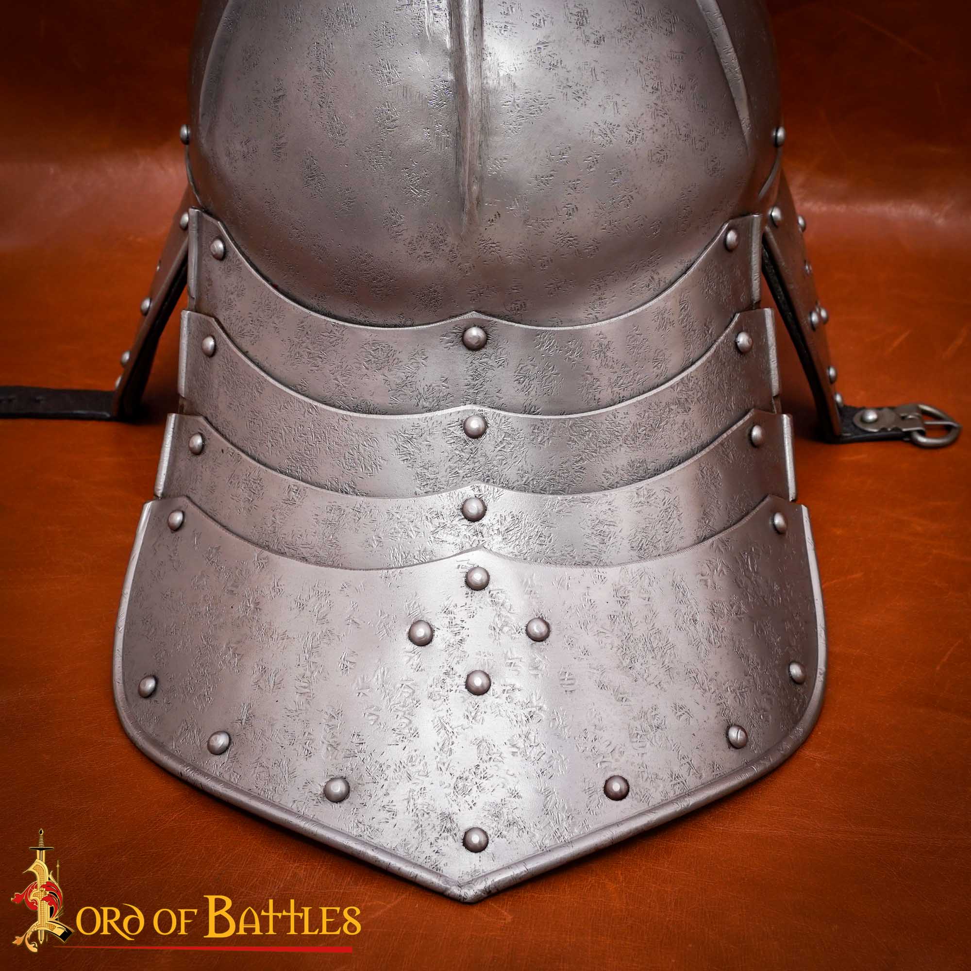 Imagen única de: Auténtico Casco Medieval con Cola de Langosta - Acero de Calibre 16 con Forro Acolchado para Larp y Exhibición