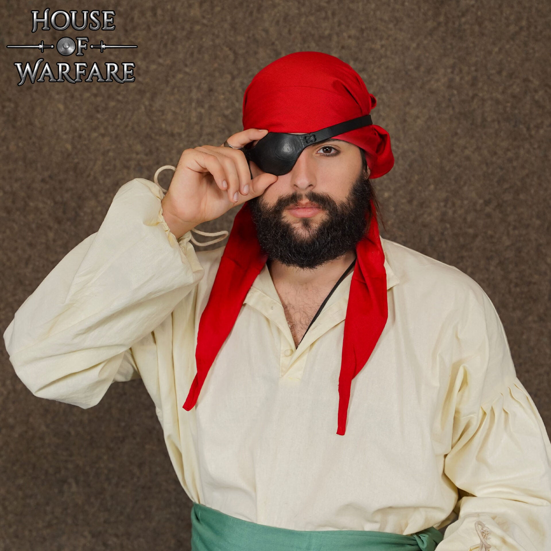 Imagen única de: Parche Ocular Pirata de Cuero Auténtico - Cubreojos Negro Ajustable para Disfraces, Larp y Temas Piratas