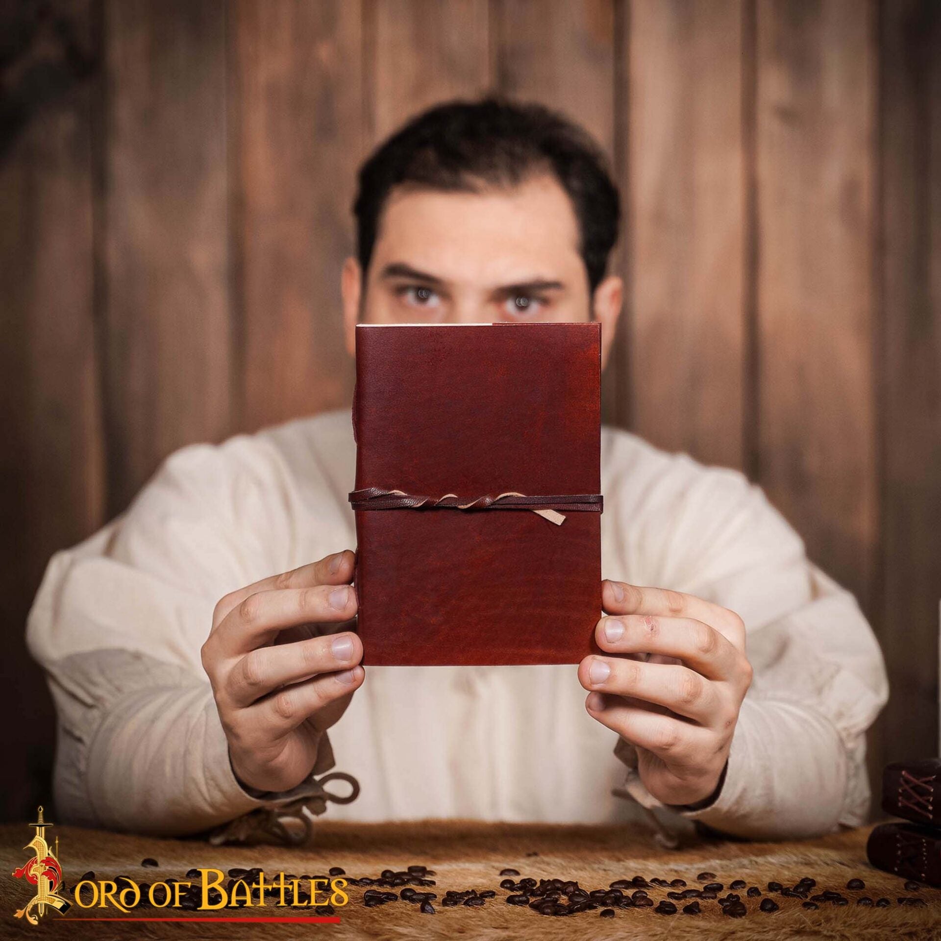 Imagen única de: Medieval Leather Wrap Journal - Cuaderno Artesanal con Cierre de Corbata