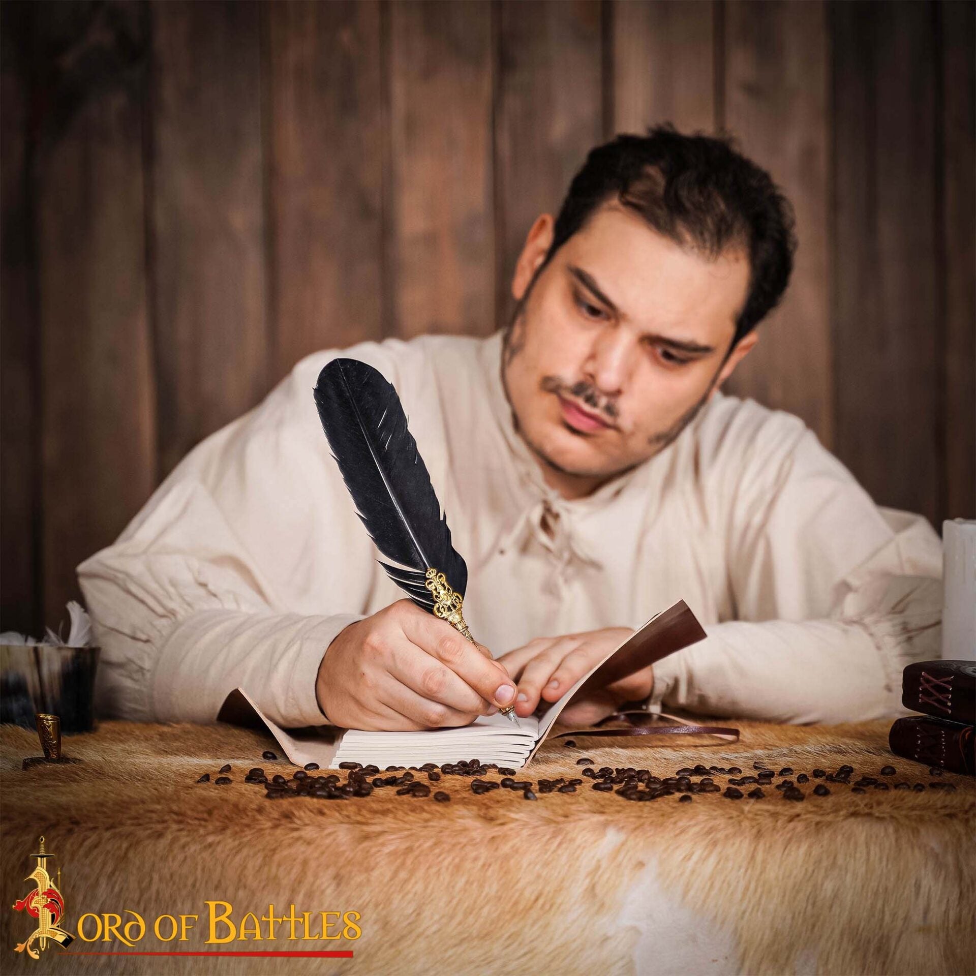 Imagen única de: Medieval Leather Wrap Journal - Cuaderno Artesanal con Cierre de Corbata