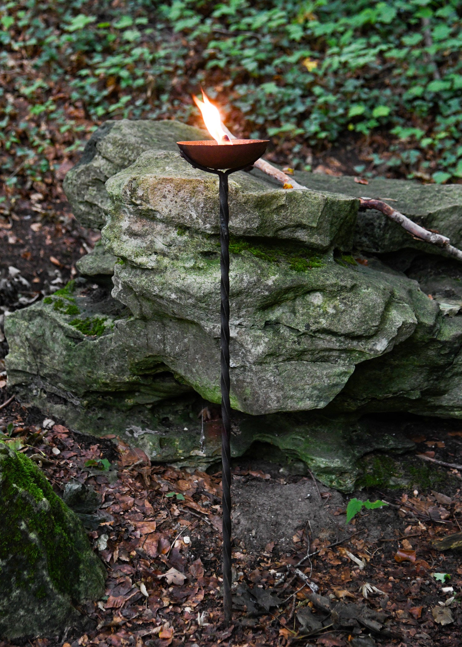 Imagen única de: Lámpara Oseberg, Forjada A Mano.