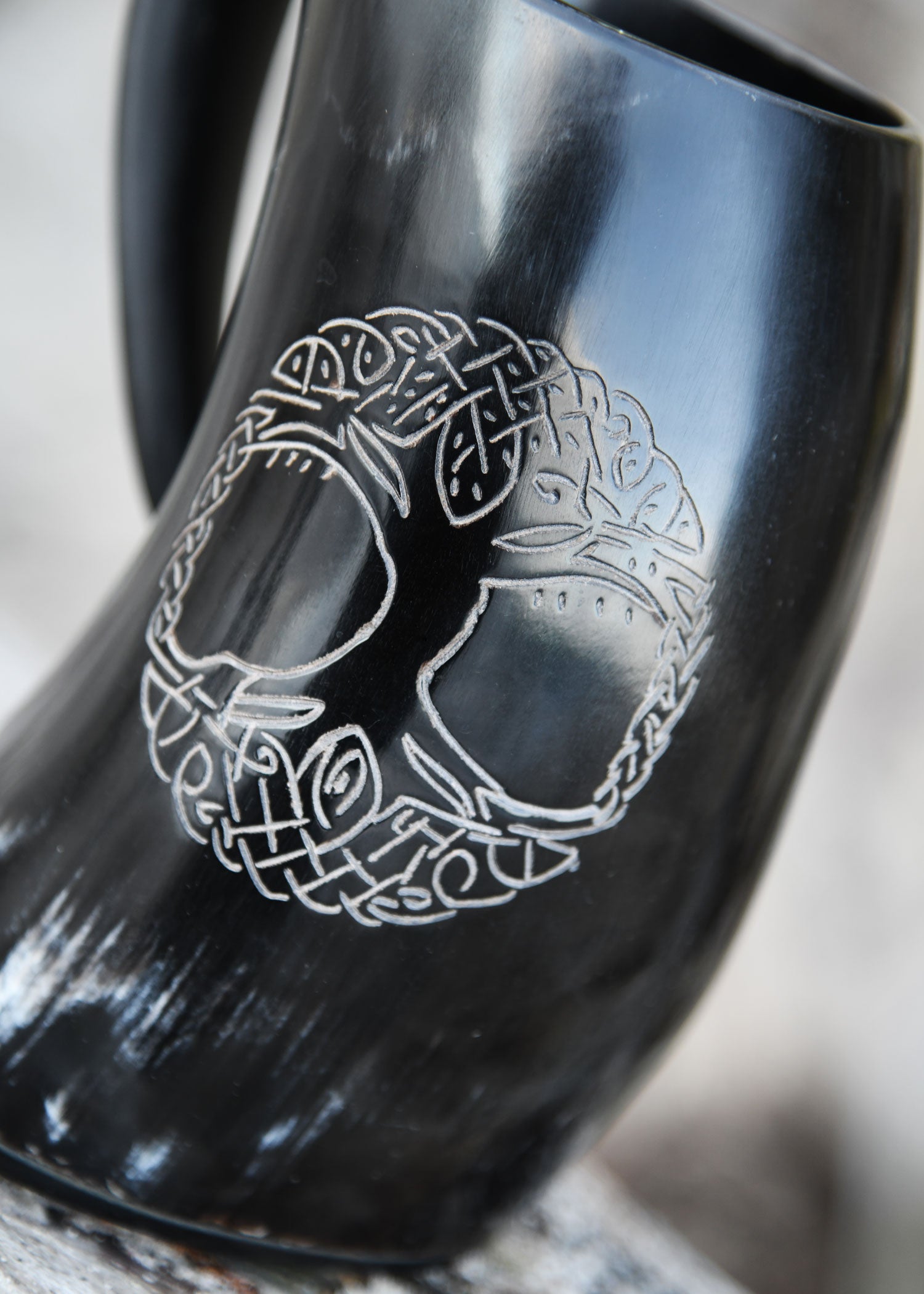 Imagen única de: Jarra De Cerveza De Cuerno - Yggdrasil