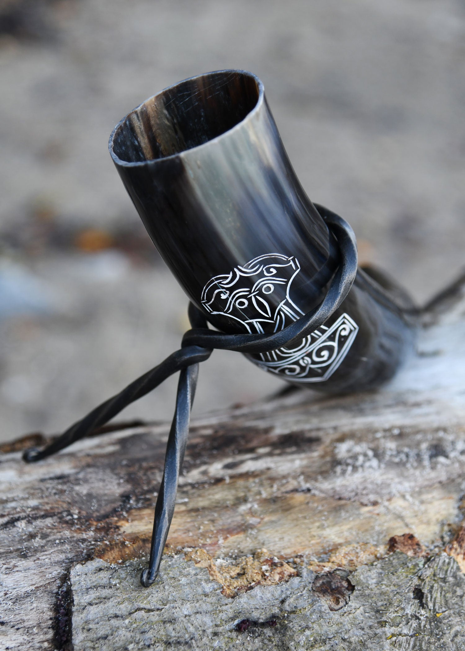 Imagen única de: Cuerno Para Beber Con Soporte - Mjölnir, El Martillo De Thor