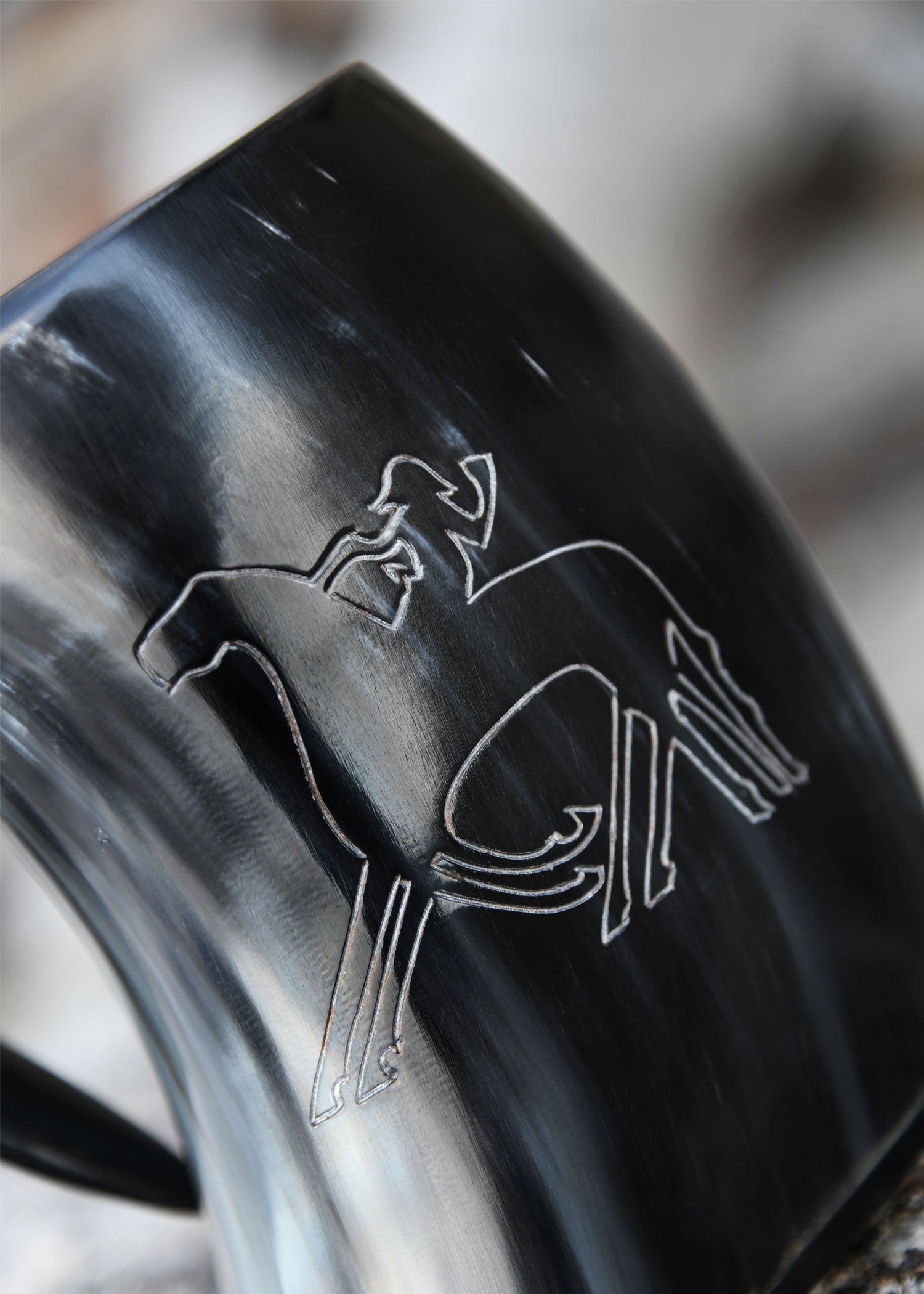 Imagen única de: Jarra De Cerveza De Cuerno - Odín Montando A Sleipnir