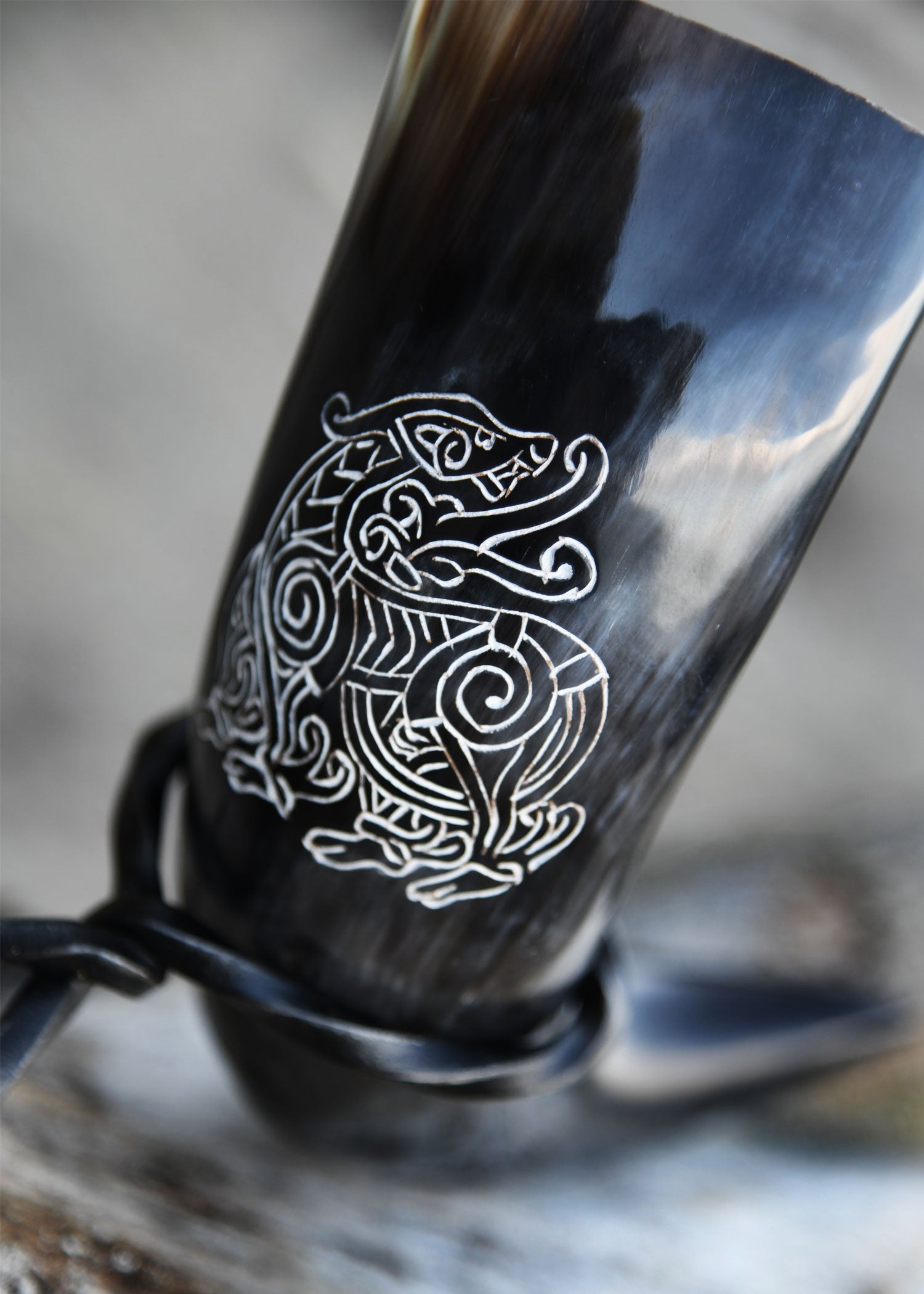 Imagen única de: Cuerno Para Beber Con Soporte - Dragón