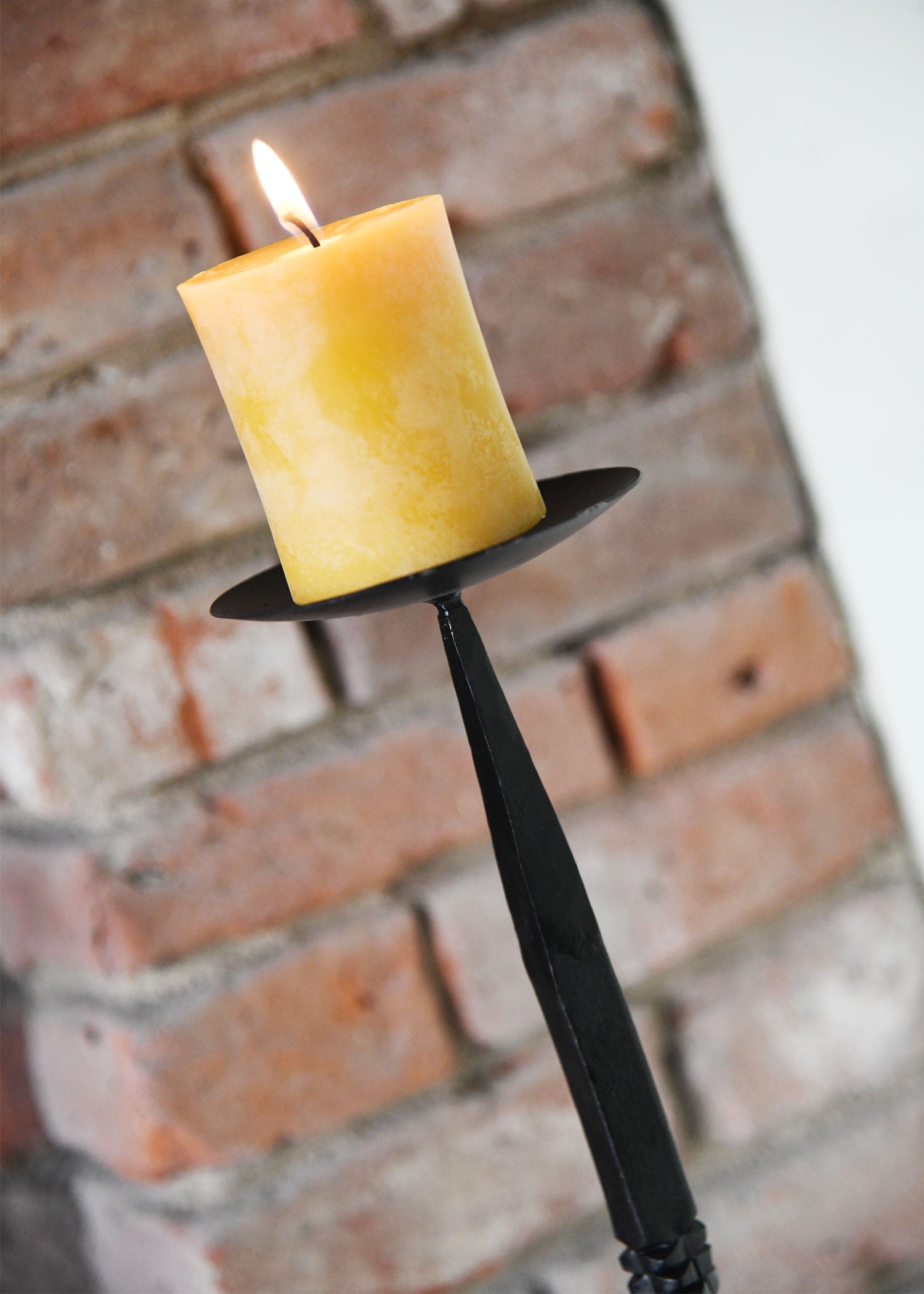 Imagen única de: Candelabro Forjado, Aprox. 74 Cm.