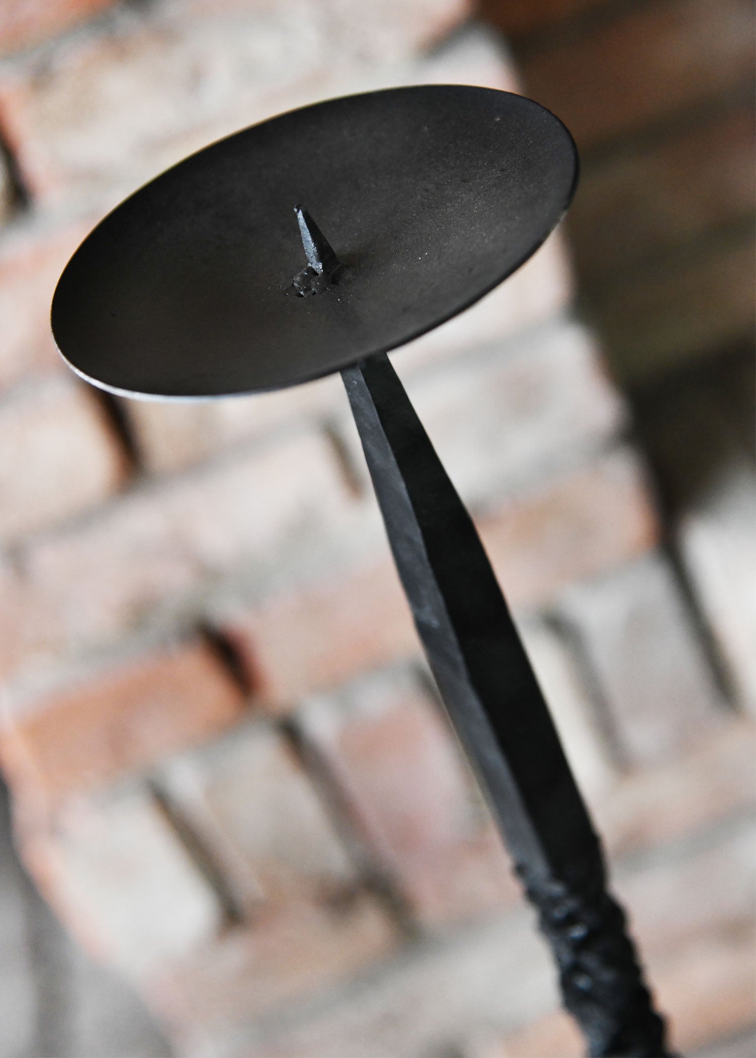 Imagen única de: Candelabro Forjado, Aprox. 74 Cm.