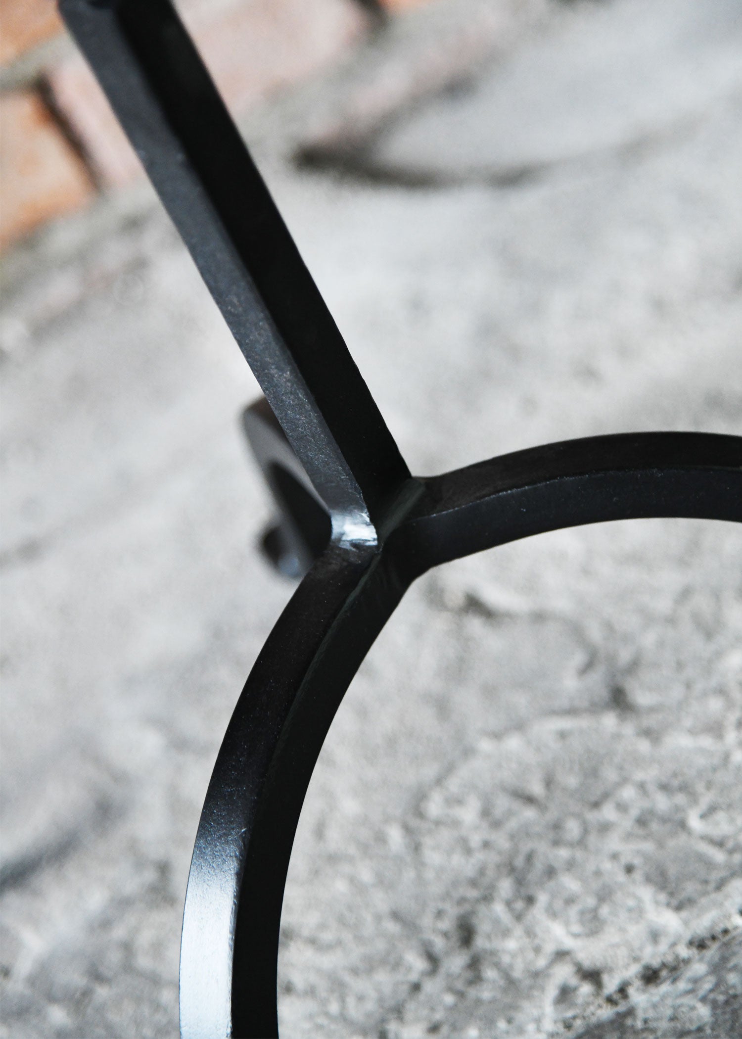 Imagen única de: Candelabro Forjado, Aprox. 74 Cm.