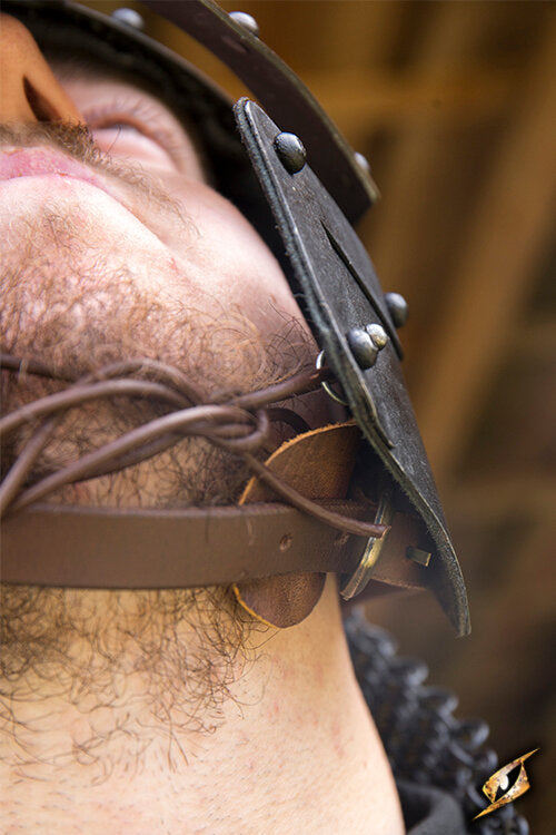 Imagen única de: Casco De Cuervo