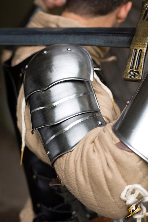 Imagen única de: Mercenario De Placas De Hombro