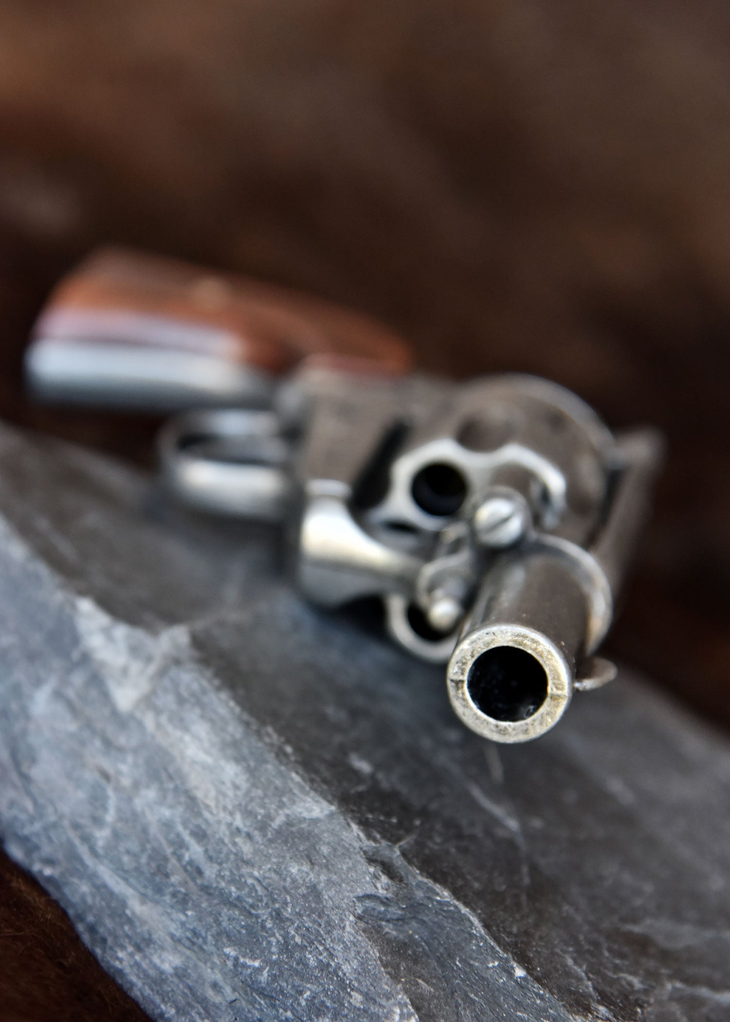 Imagen única de: Revólver De Bolsillo Colt .45, Usa 1873, Mango De Madera Marrón, Réplica