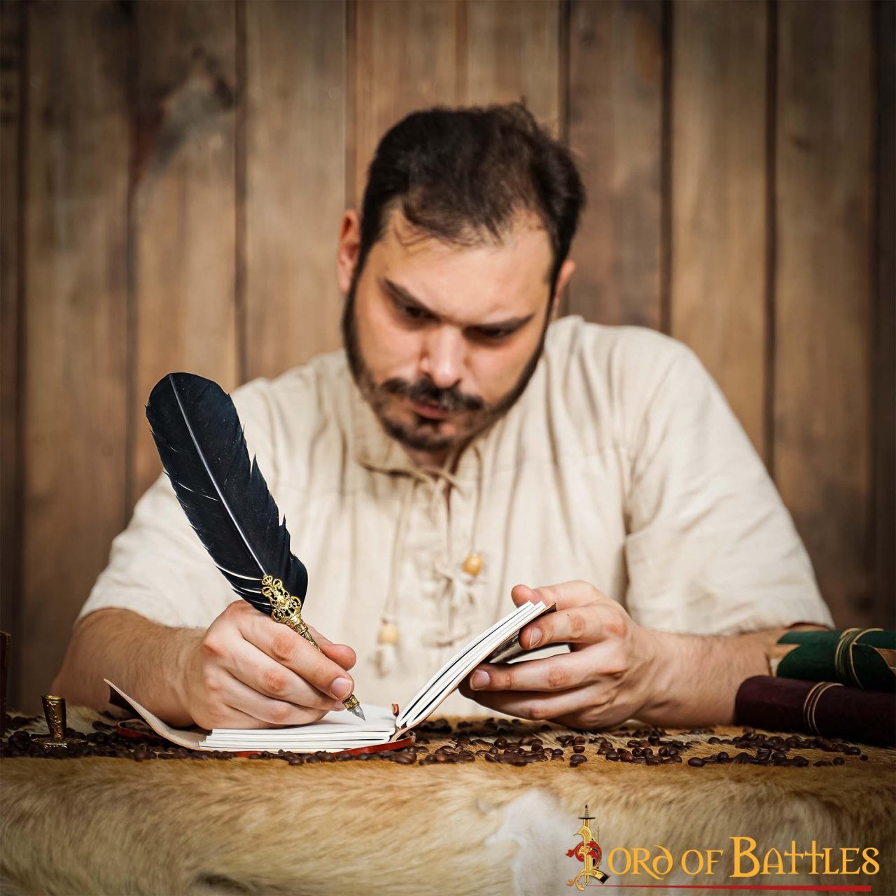 Imagen única de: Diario Medieval Repujado Diario de Piel Auténtica Hecho a Mano