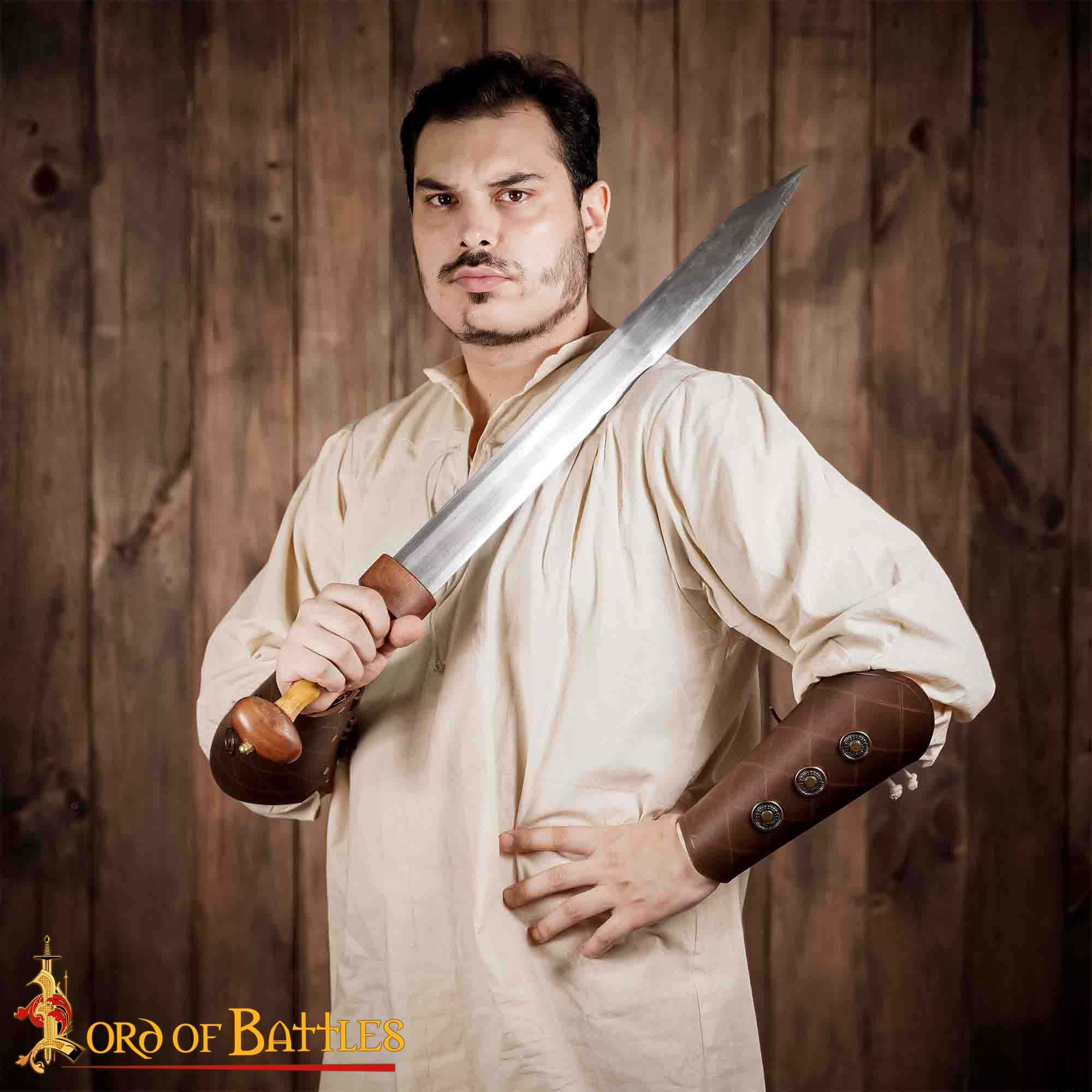 Imagen única de: Brazales Medievales de Cuero Auténtico Hechos a Mano, Marrón