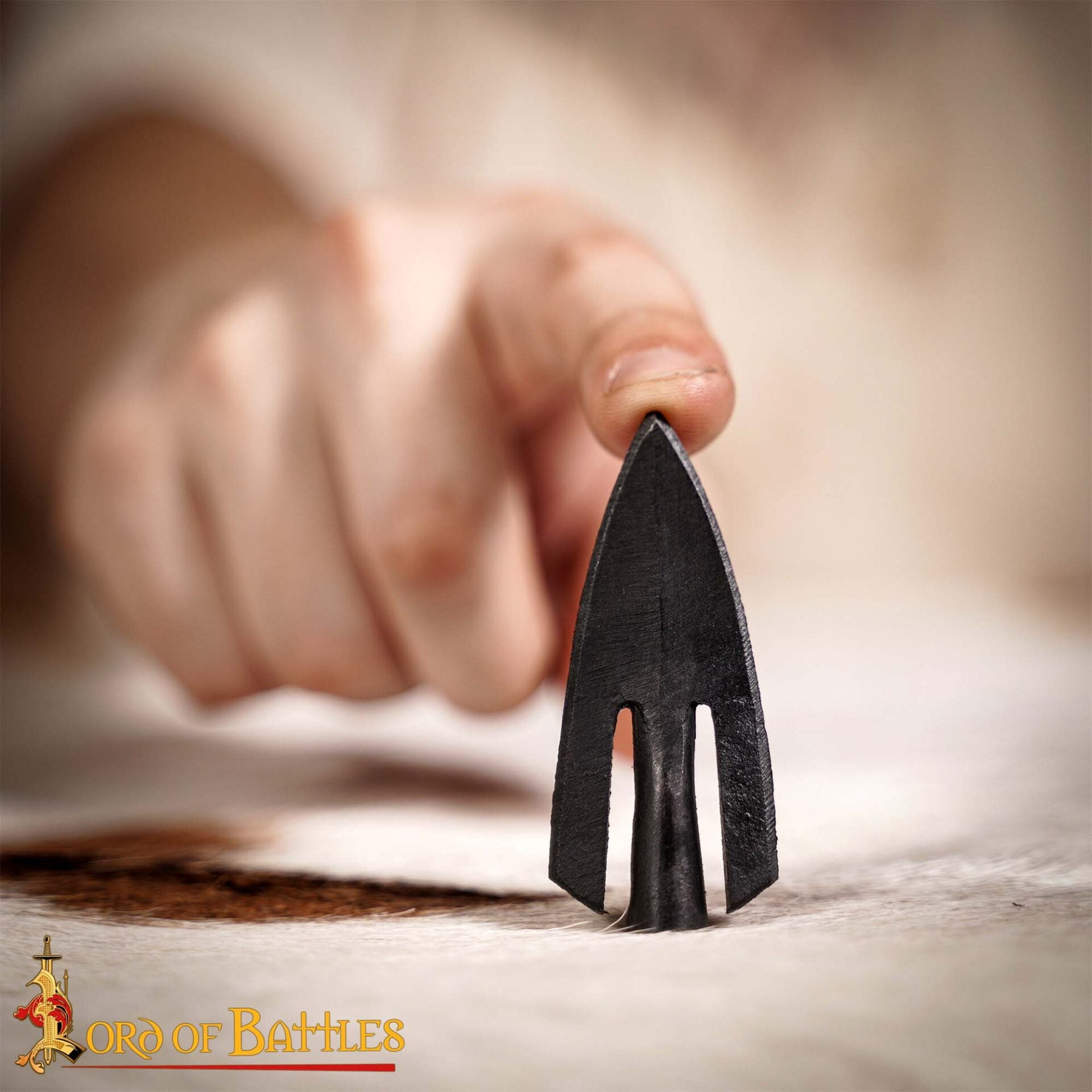 Punta de Flecha Medieval de Cola de Golondrina Forjada a Mano en Hierro - Imagen 1