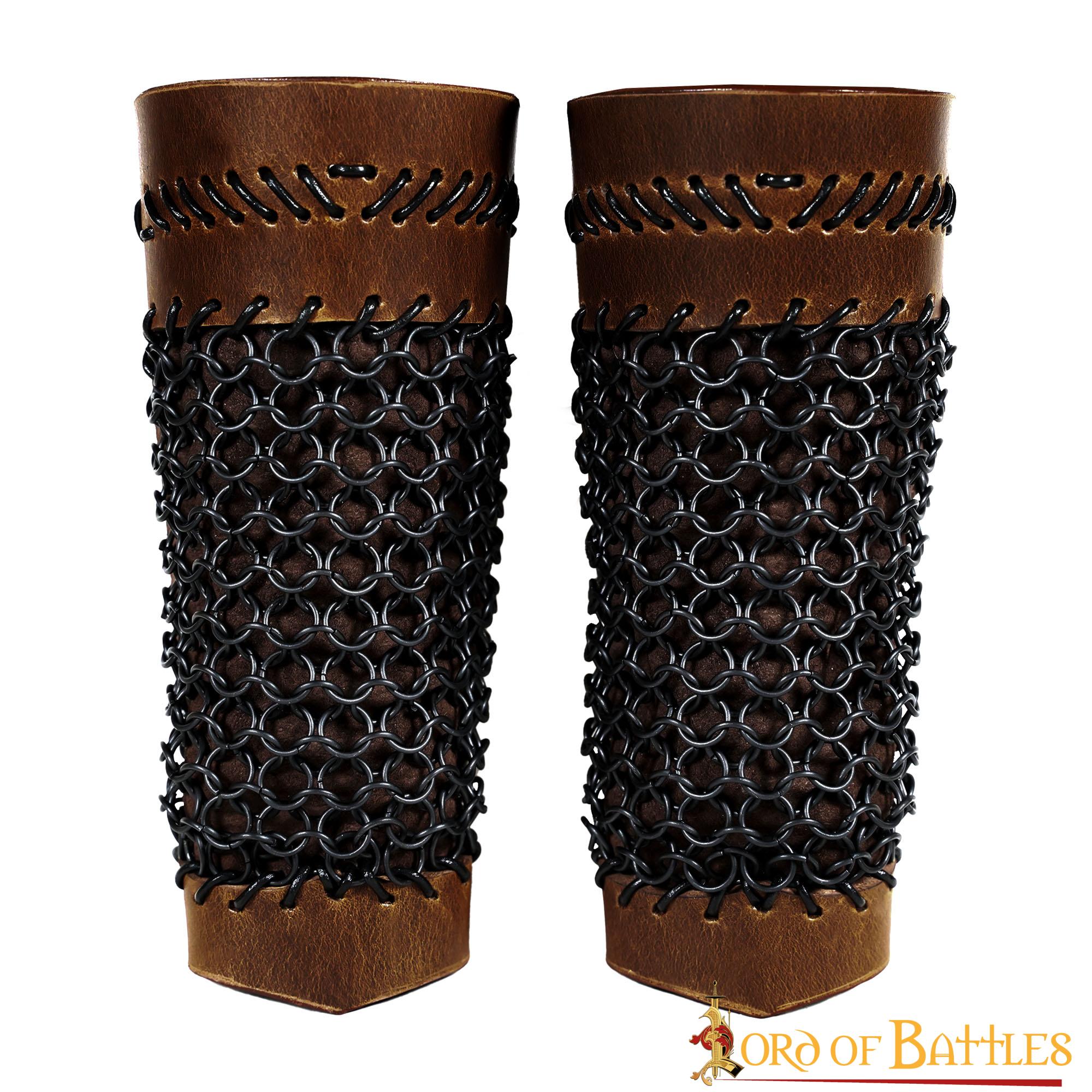 Imagen única de: Brazales de Cuero Marrón y Cota de Malla - Guardabrazos Artesanales - Par de Brazaletes Protectores Medievales