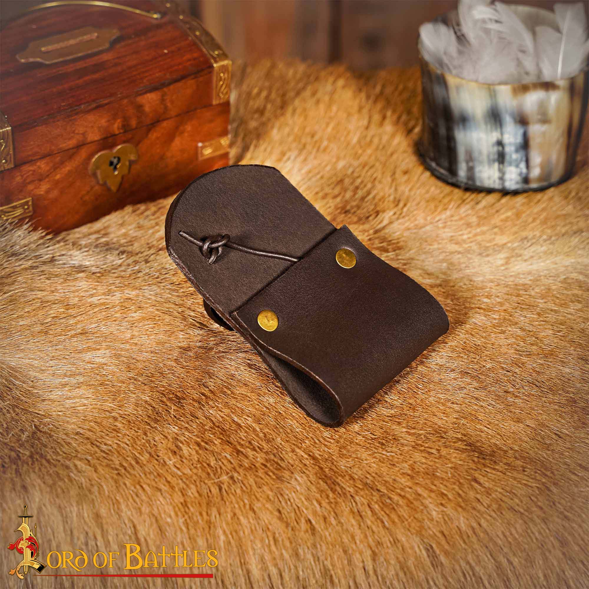 Imagen única de: Rana de Cuero Auténtica Hecha a Mano para Espadas de Madera