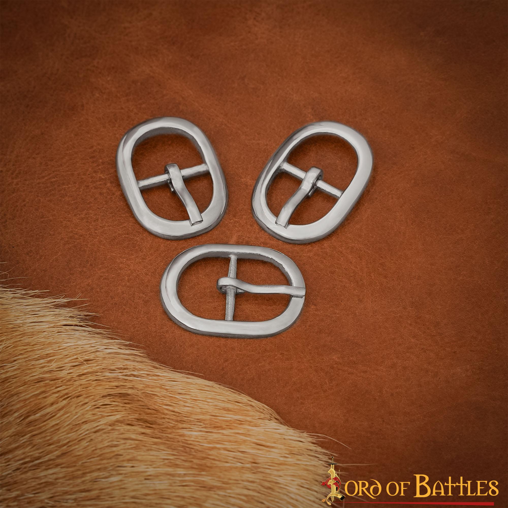 Imagen única de: Hebillas Ovaladas Niqueladas de Inspiración Medieval - Juego de 3 Hebillas de Acero Acabadas a Mano