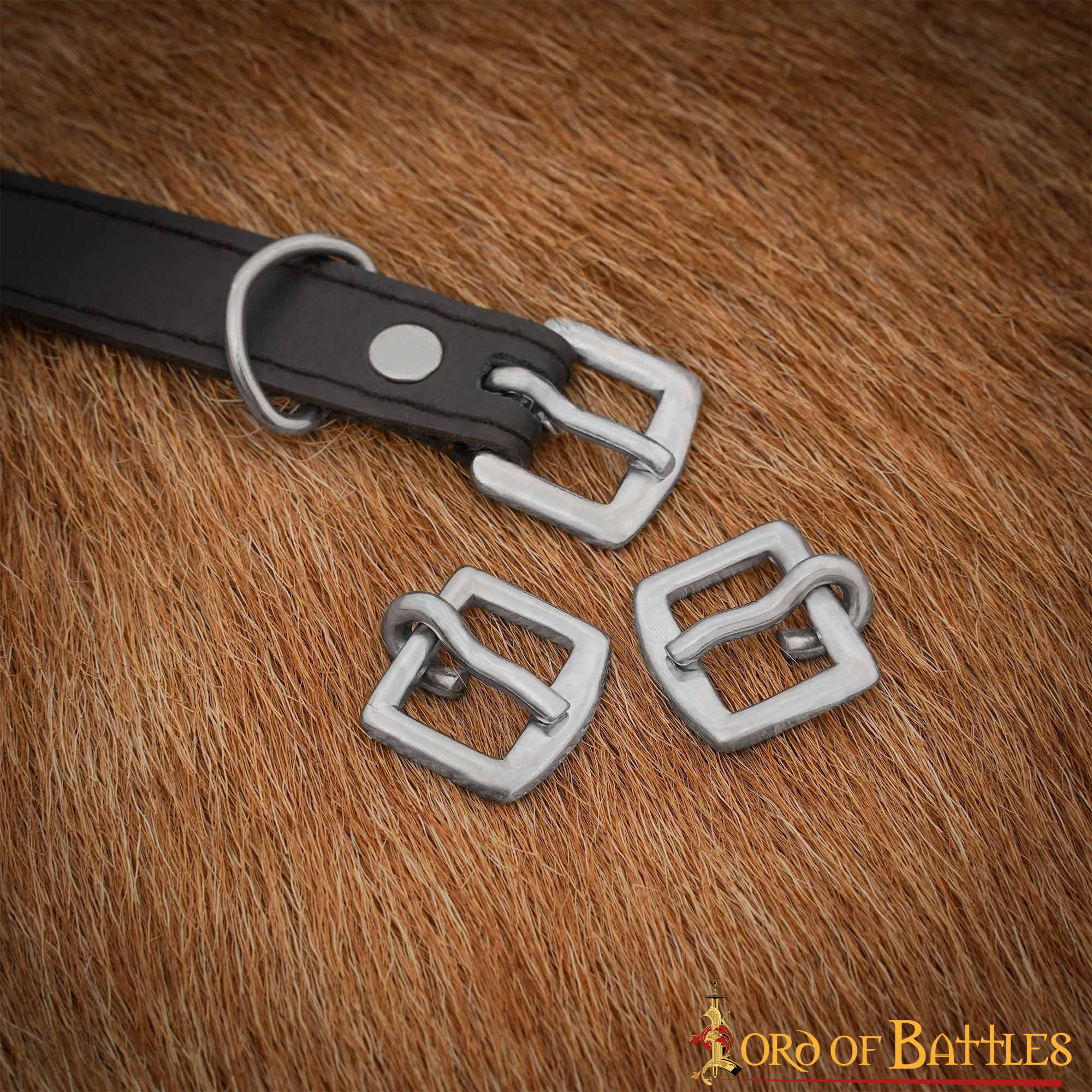 Imagen única de: Hebillas Medievales Niqueladas del Siglo Xiv - Juego de 3 Cierres de Acero para Cinturones, Armaduras y Artesanía de Cuero