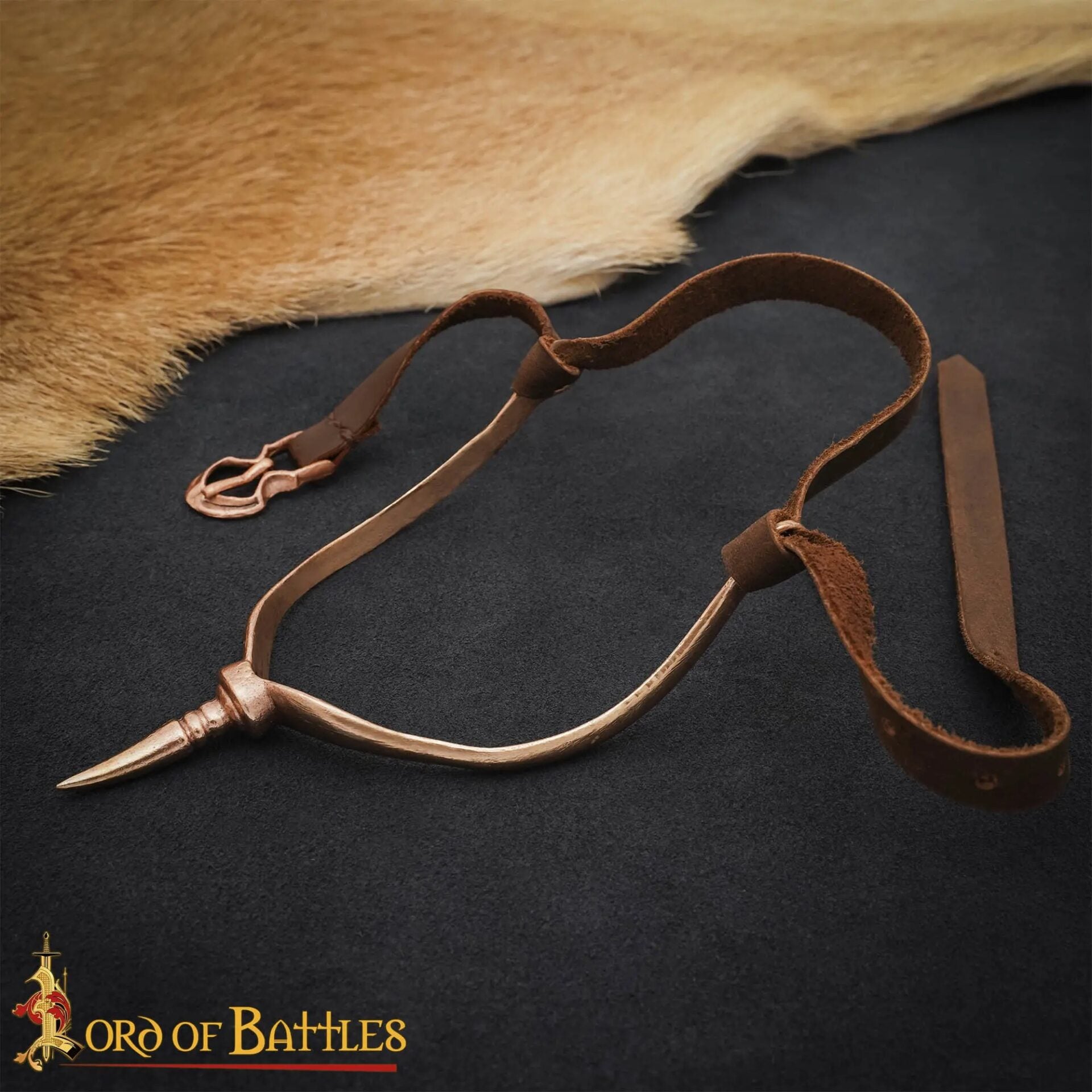 Imagen única de: Espuelas Medievales del Siglo Xiii-xv de Bronce Fundido a la Cera Perdida con Correas de Cuero