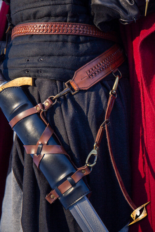 Imagen única de: Percha Para Cinturón De Espada - Cuero Sintético