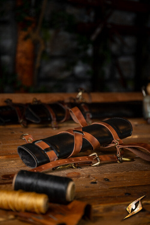 Imagen única de: Percha Para Cinturón De Espada - Cuero Sintético