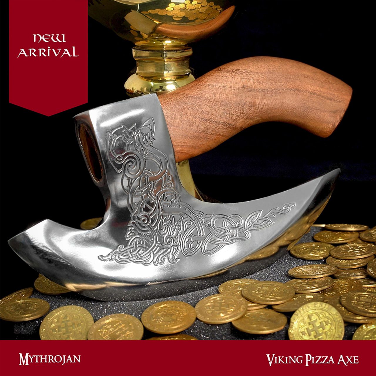 Imagen única de: Mythrojan Hacha Vikinga para Pizza - Cortador de Pizza de Acero Inoxidable Forjado a Mano con Mango de Acacia Maciza y Funda de Cuero - Grabado Celta - Caja de Regalo