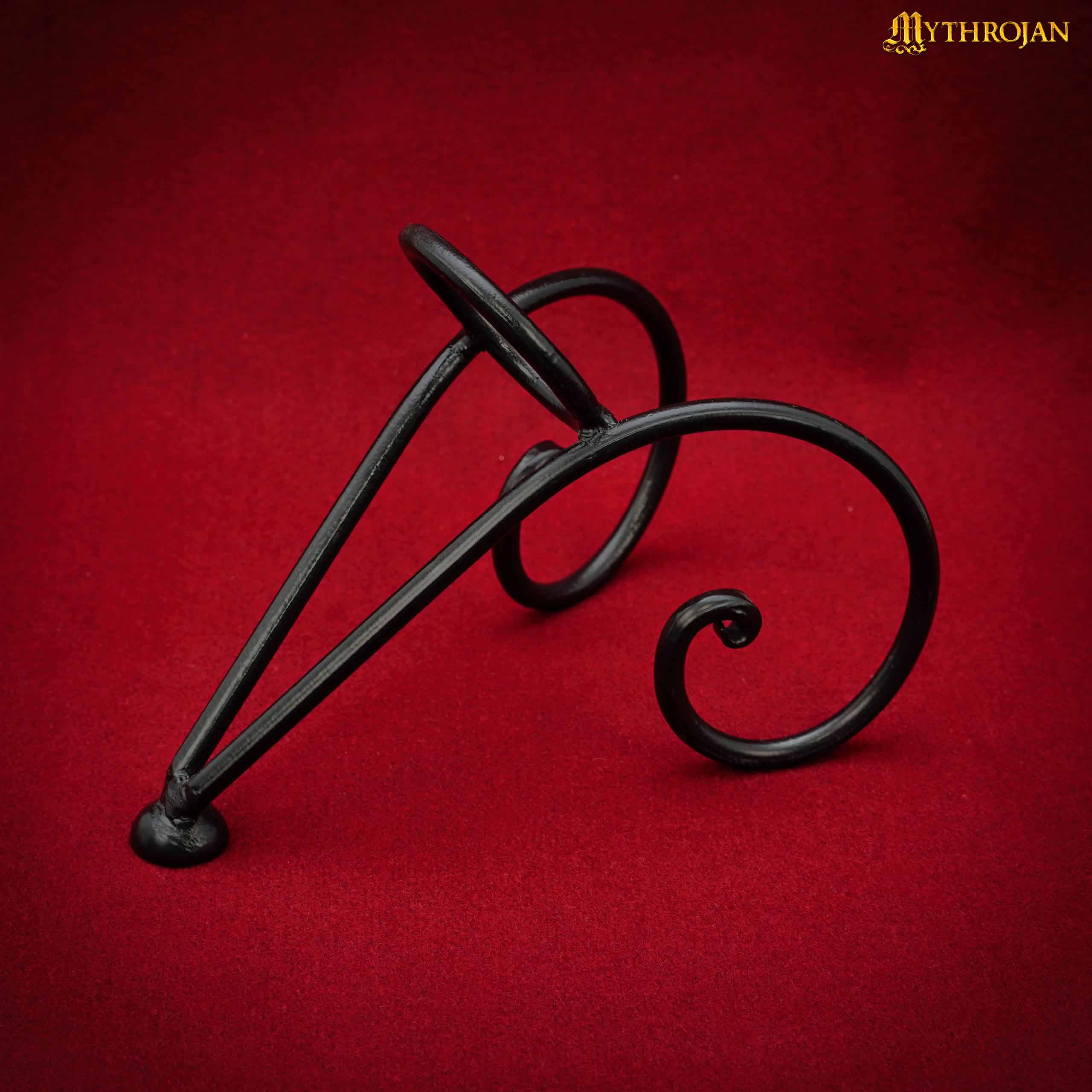 Imagen única de: Mythrojan Soporte de Hierro Forjado a Mano para Cuerno de Cerveza Vikingo - Black Ale Horn Stand