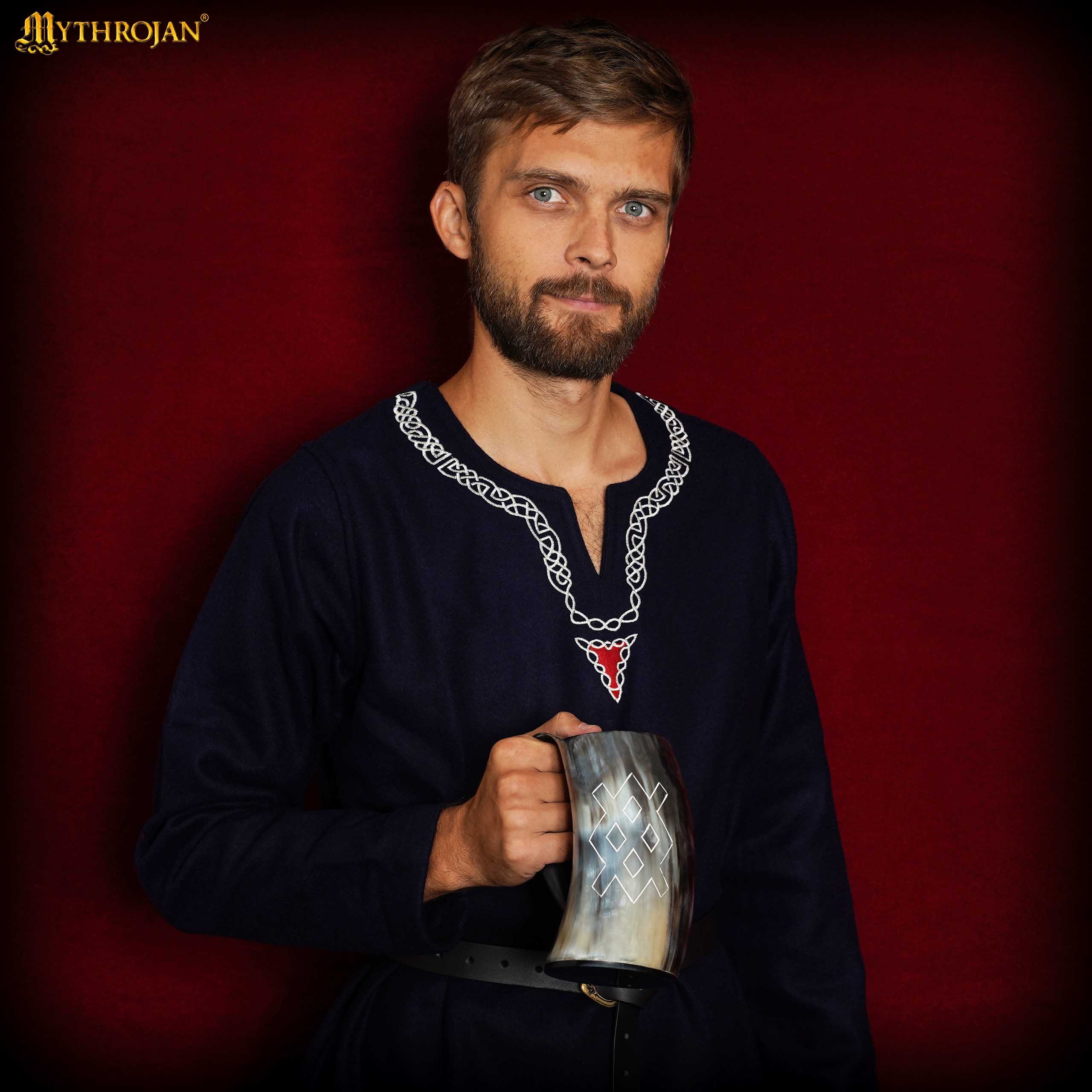 Imagen única de: Mythrojan Vaso Vikingo 800 ml con Asa, Hebilla y Correa de Cuero – Patrón Único