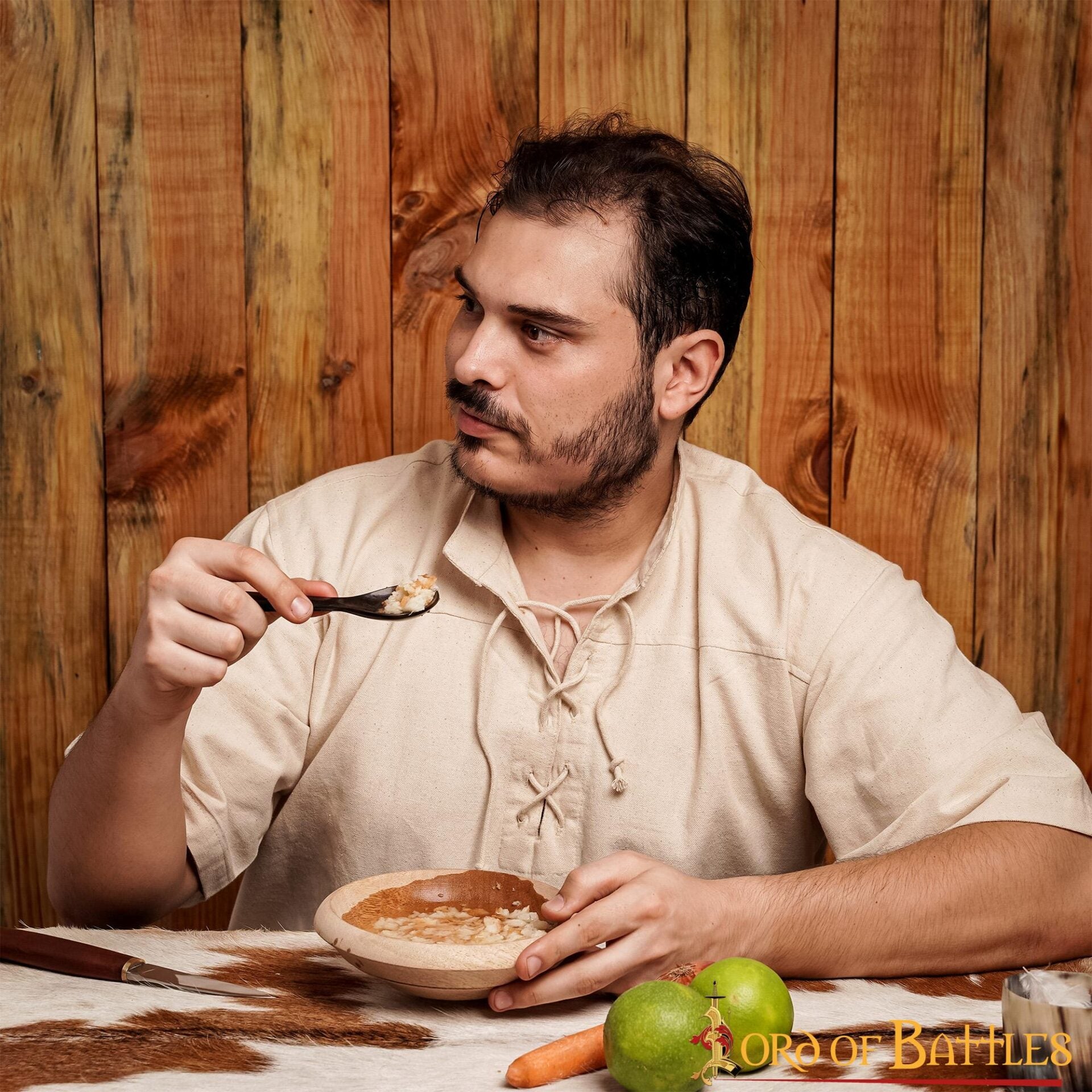 Imagen única de: Viking Feast Tazón Ancho de Madera Hecho a Mano Cubiertos Útiles de Madera Dura