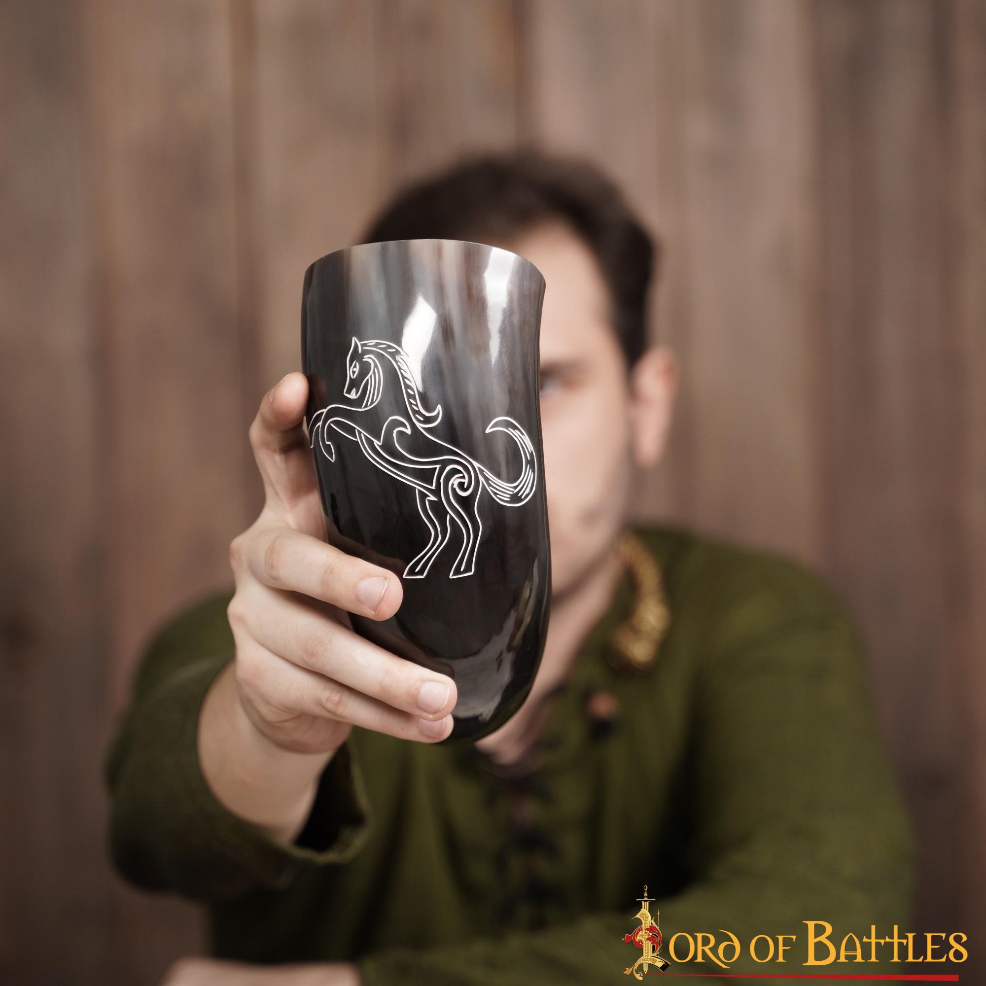 Imagen única de: Viking Drinking Horn 400 - 500 Ml Cuerno de Buey Auténtico Hecho a Mano