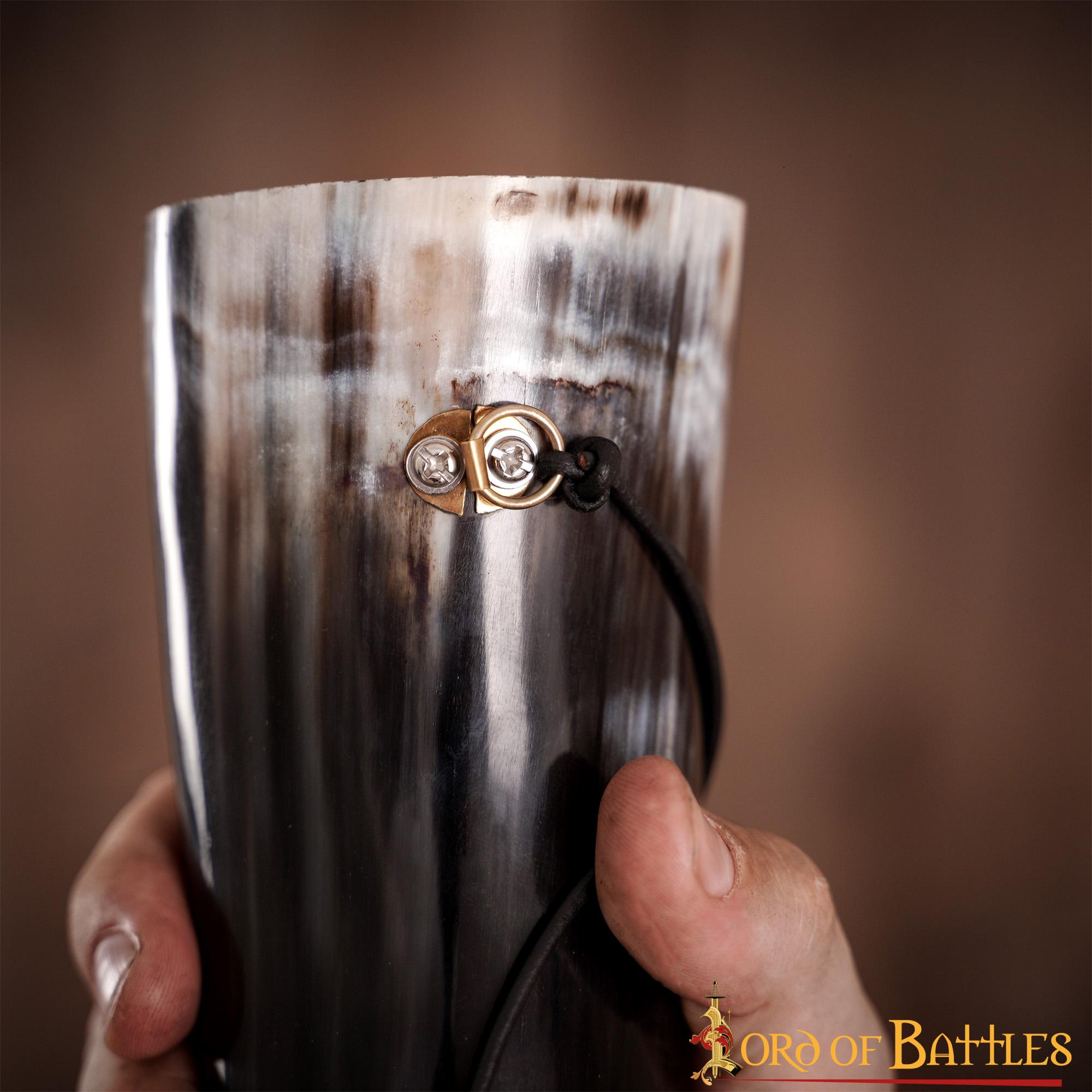 Imagen única de: Viking Blowing Horn - Bocina de Buey de Origen Ético con Boquilla de Latón