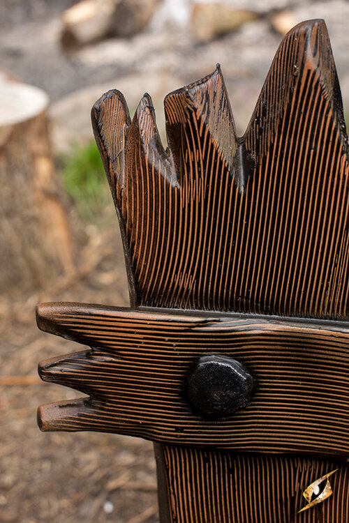 Imagen única de: Escudo Orco Waanaz - Madera - 60X66 Cm