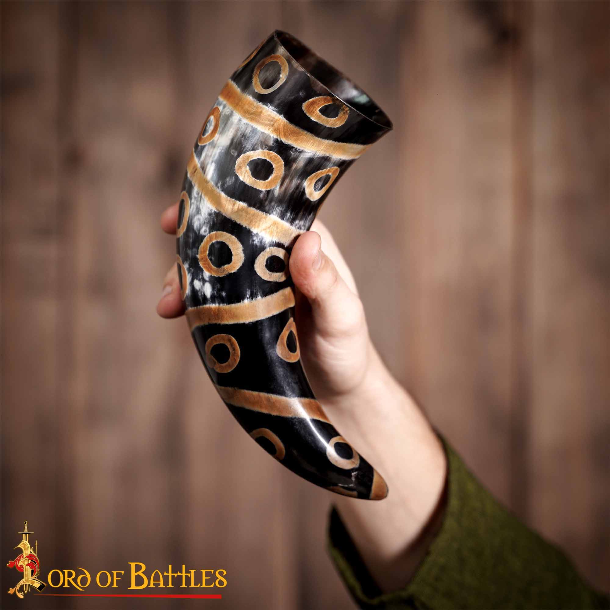 Imagen única de: Cuerno Medieval para Beber 400 - 500 Ml Cuerno de Buey Auténtico Hecho a Mano