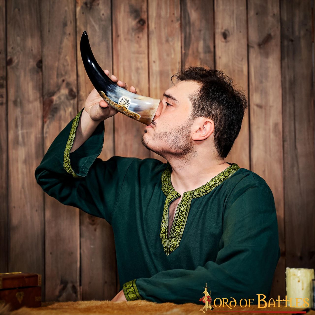 Imagen única de: La Cruz Celta Cuerno para Beber 400 - 500 Ml Hecho a Mano Cuerno de Buey Real