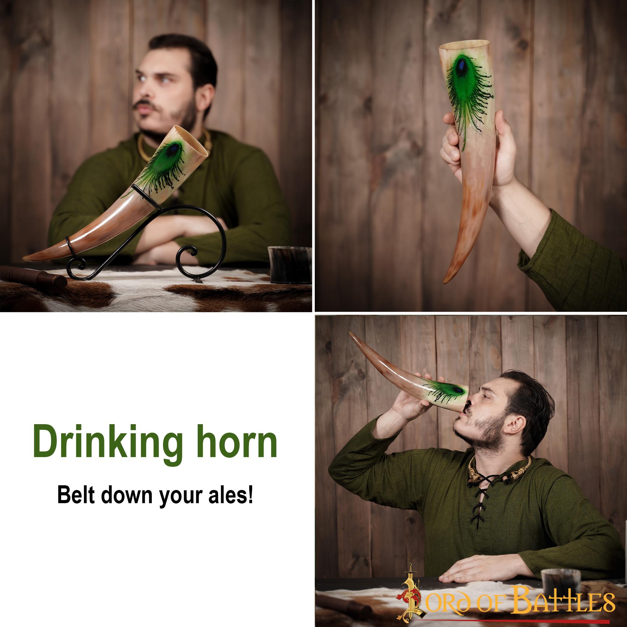 Imagen única de: "la Pluma Mística" Cuerno para Beber 500 - 600 Ml Cuerno de Buey Auténtico Hecho a Mano - Descatalogado