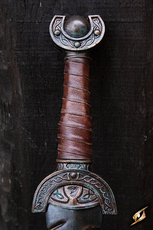 Imagen única de: Espada De Hoja Celta Desgastada Por La Batalla