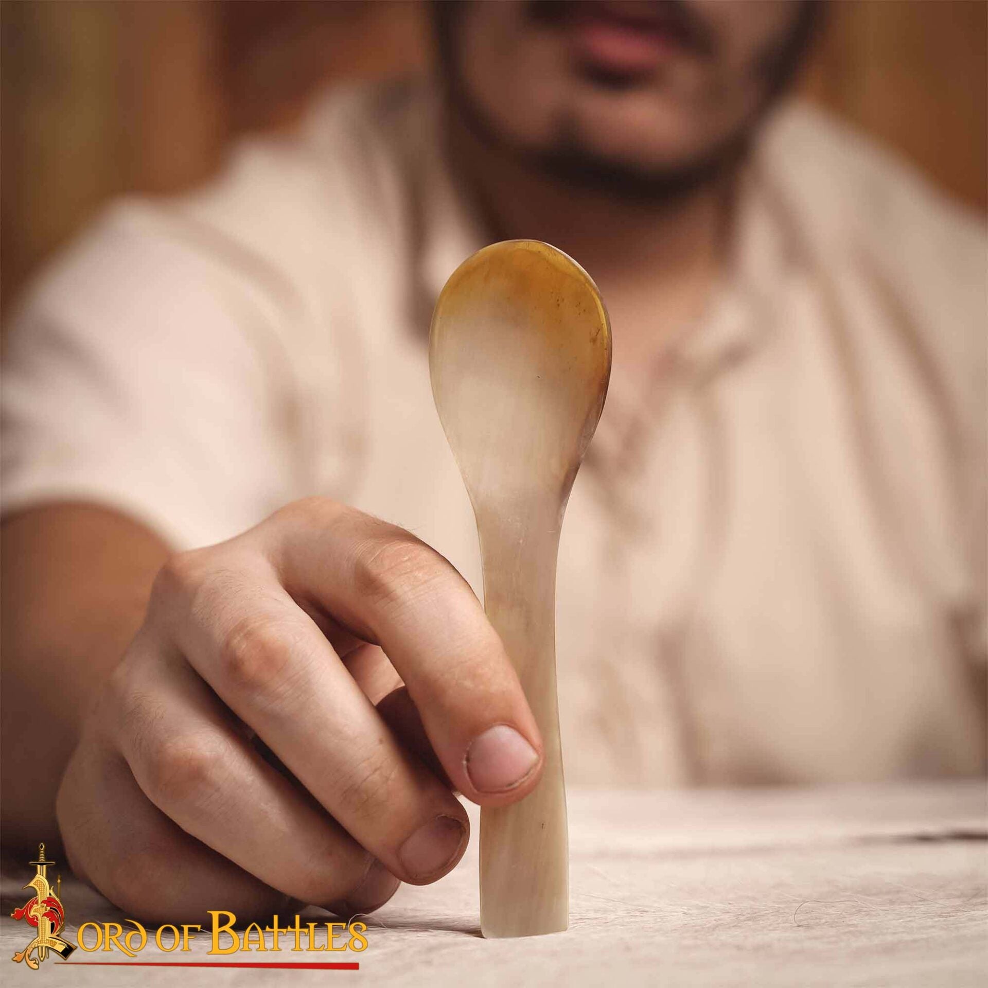 Imagen única de: Juego de 2 Cucharas Medievales de Cuerno de Buey Auténtico