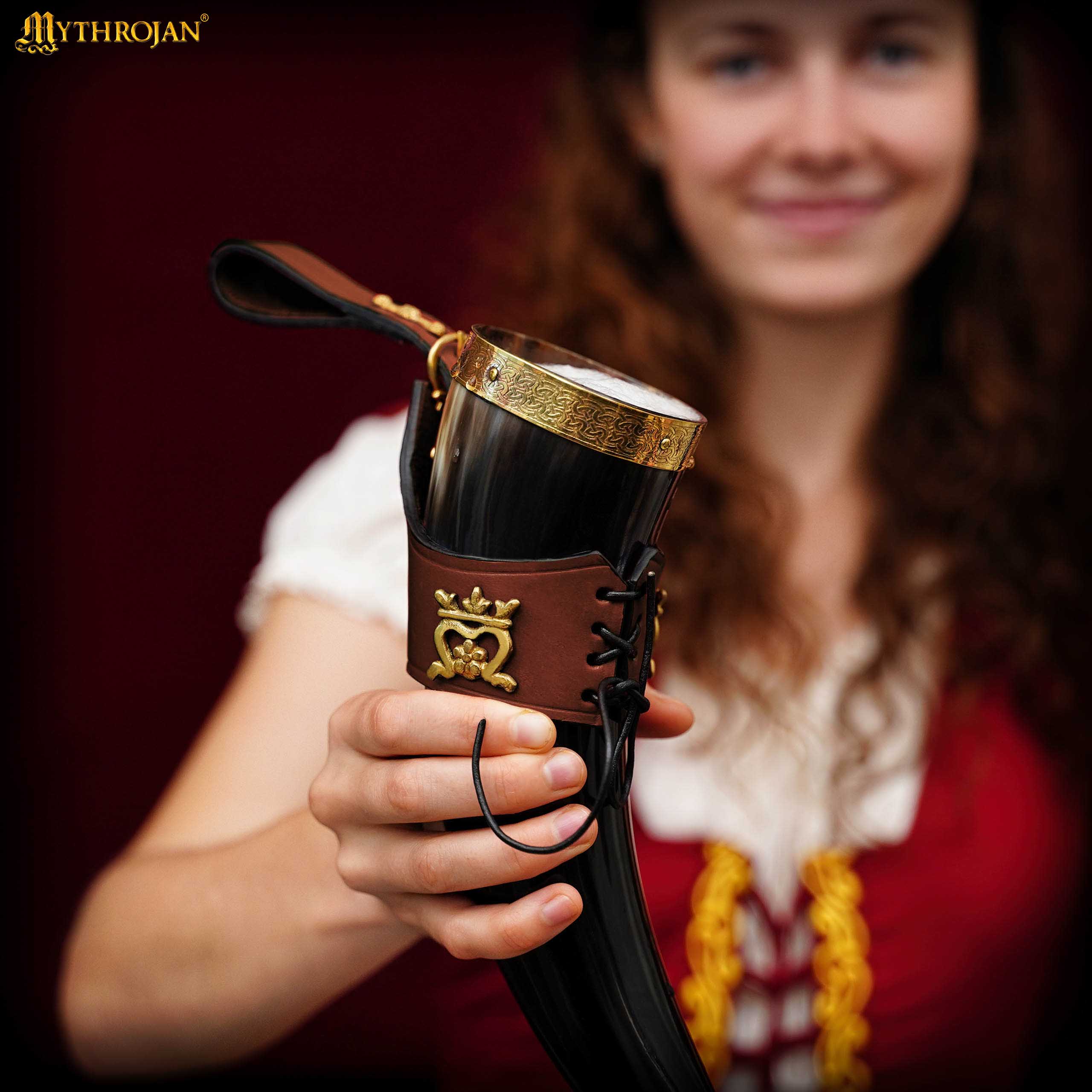 Imagen única de: Mythrojan The Elegant Lady 350 Ml Cuerno Vikingo para Beber con Soporte de Cuero Marrón