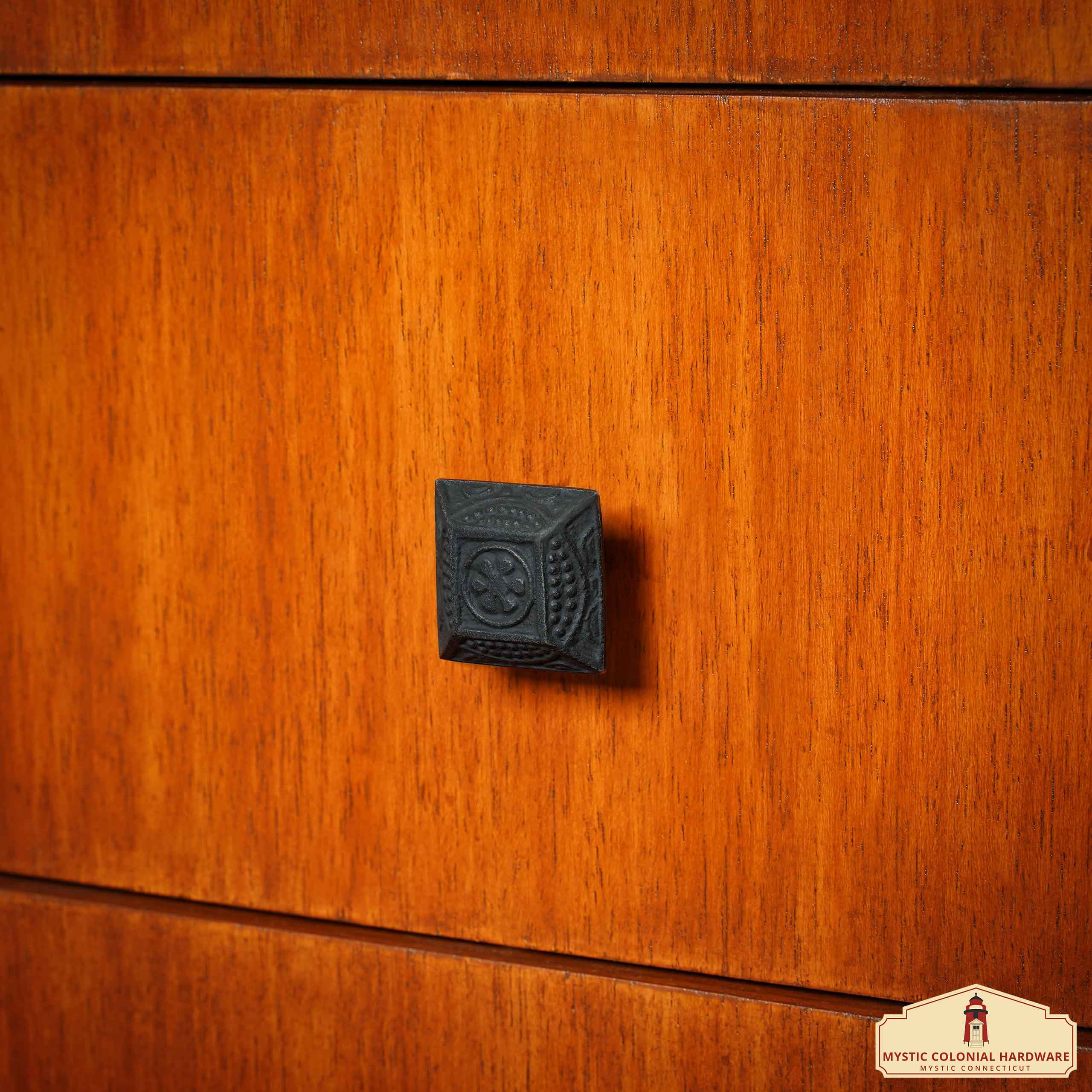 Imagen única de: Tirador de Pomo de Armario de Hierro Forjado a Mano - Lote de 4