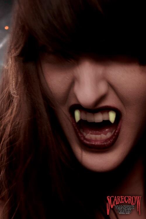 Imagen única de: Espantapájaros, Colmillos De Vampiro - Clásico