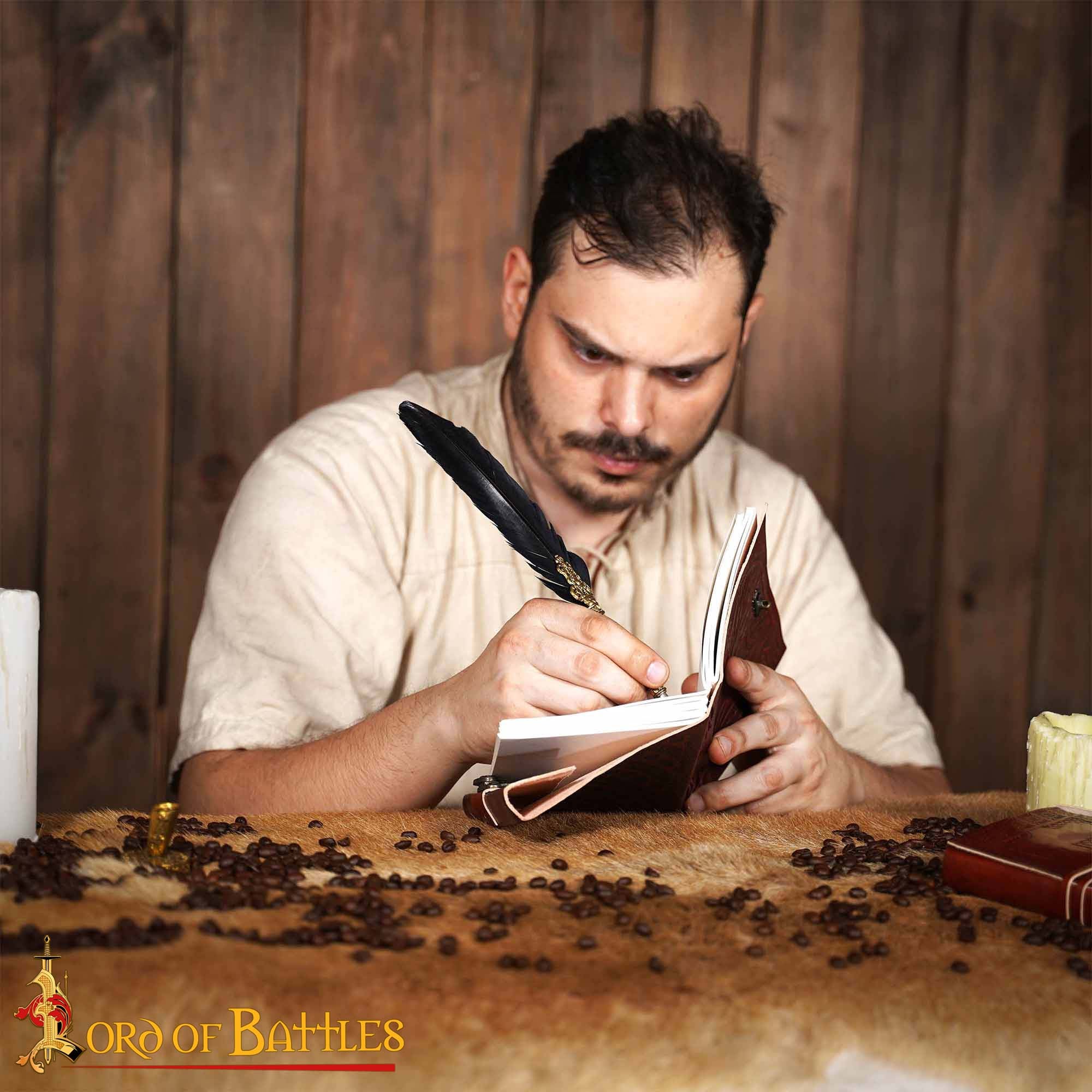 Imagen única de: Diario Medieval de Cuero "el Árbol de la Vida" - Diario Artesanal con Cerradura de Latón