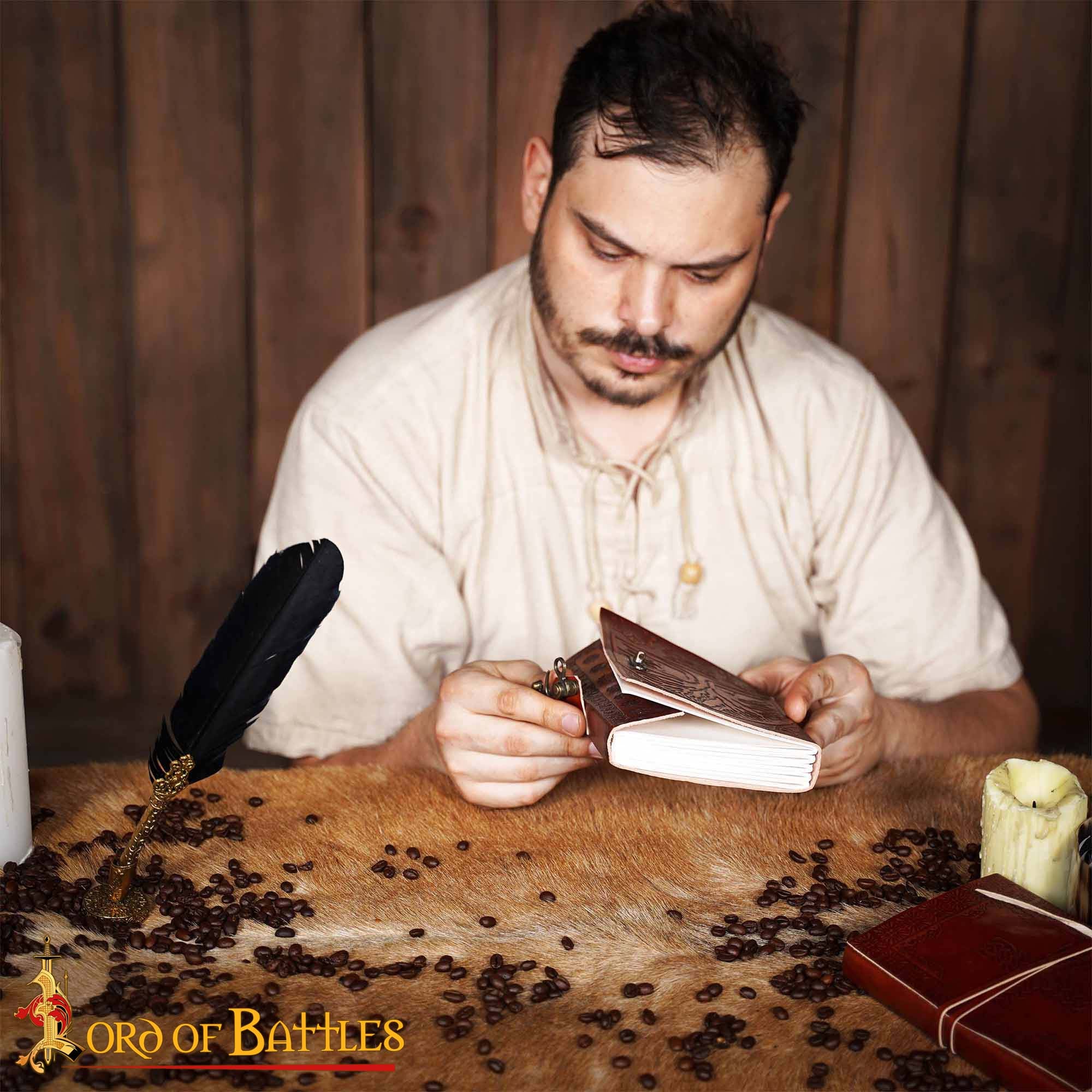 Imagen única de: Diario Medieval de Cuero "el Árbol de la Vida" - Diario Artesanal con Cerradura de Latón