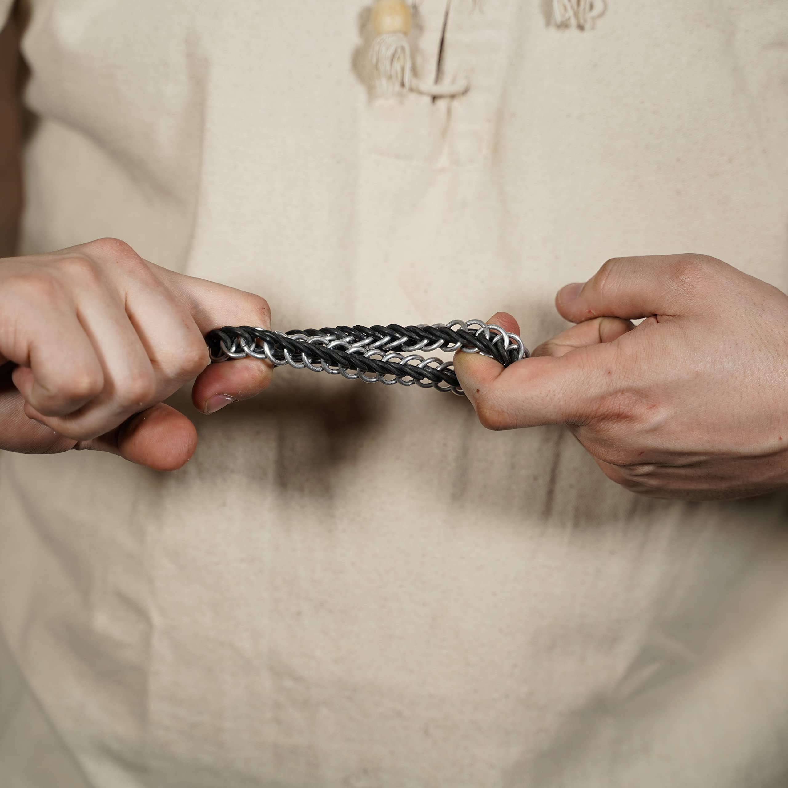 Imagen única de: Pulsera Elástica de Cota de Malla Medio Persa