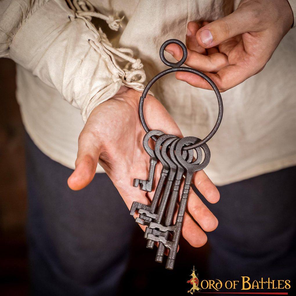 Imagen única de: Juego de 5 Llaves Decorativas de Mazmorra Medieval de Hierro Fundido Resistente