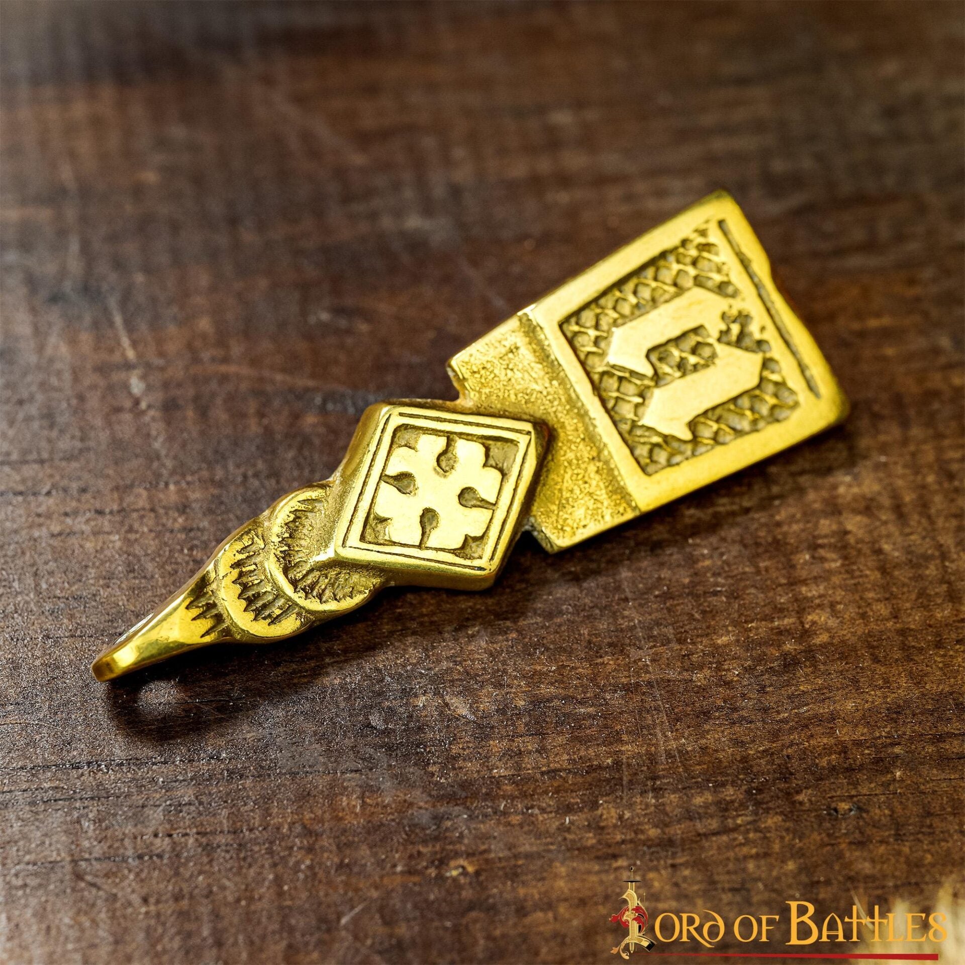 Imagen única de: Intrincado Cinturón Medieval de Latón Macizo Accesorio Funcional Chape